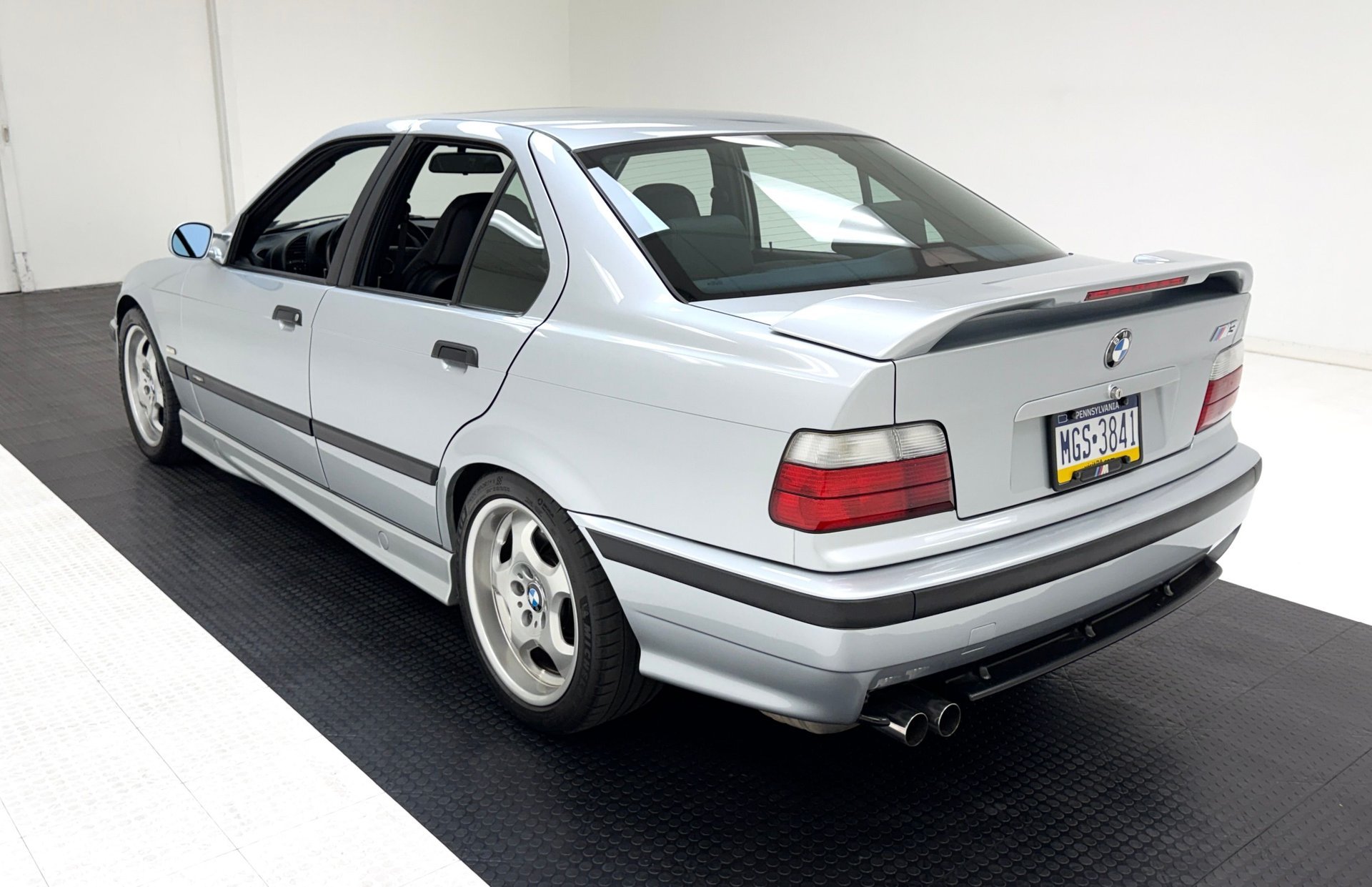 1998 BMW M3 - 4 Door Sedan, foto 3