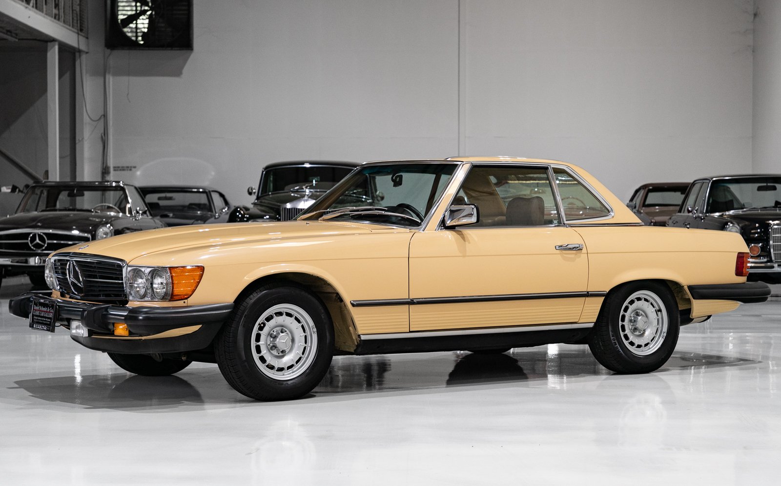 1984 Mercedes-Benz SL - ROADSTER (ONLY 11,540 MILES) ONLY 11,540 MILES, foto 4