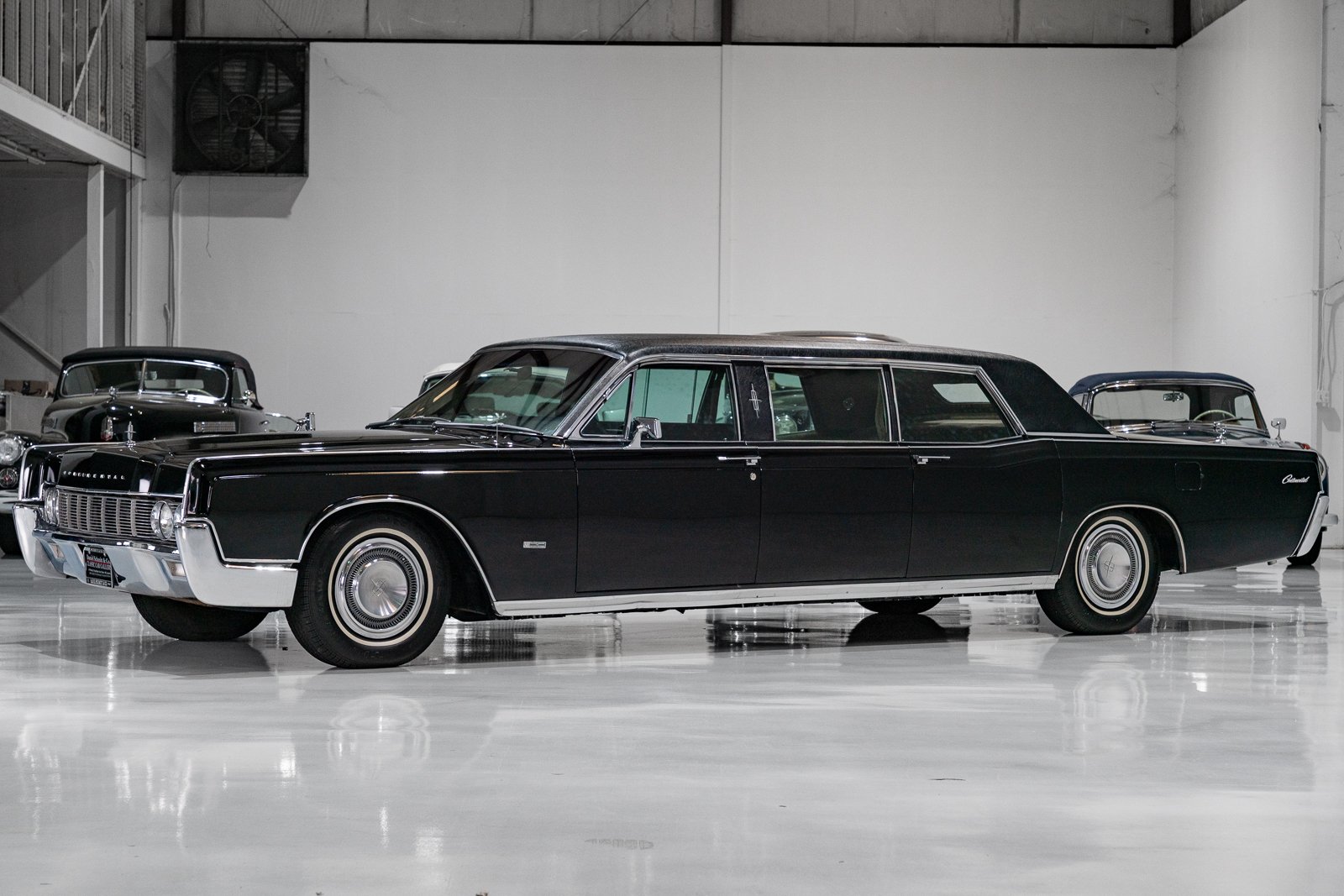 1967 Lincoln Continental - EXECUTIVE LIMOUSINE BY LEHMANN-PETERSON (BUILT FOR AUGUST A. BUSCH OF ANHEUSER-BUSCH) BUILT FOR AUGUST A. BUSCH OF ANHEUSER-BUSCH, foto 7