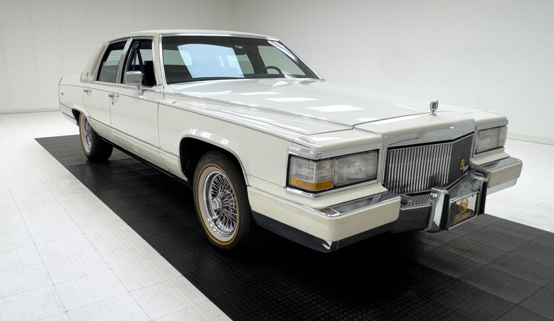 1992 Cadillac Brougham - d'Elegance Sedan, foto 7
