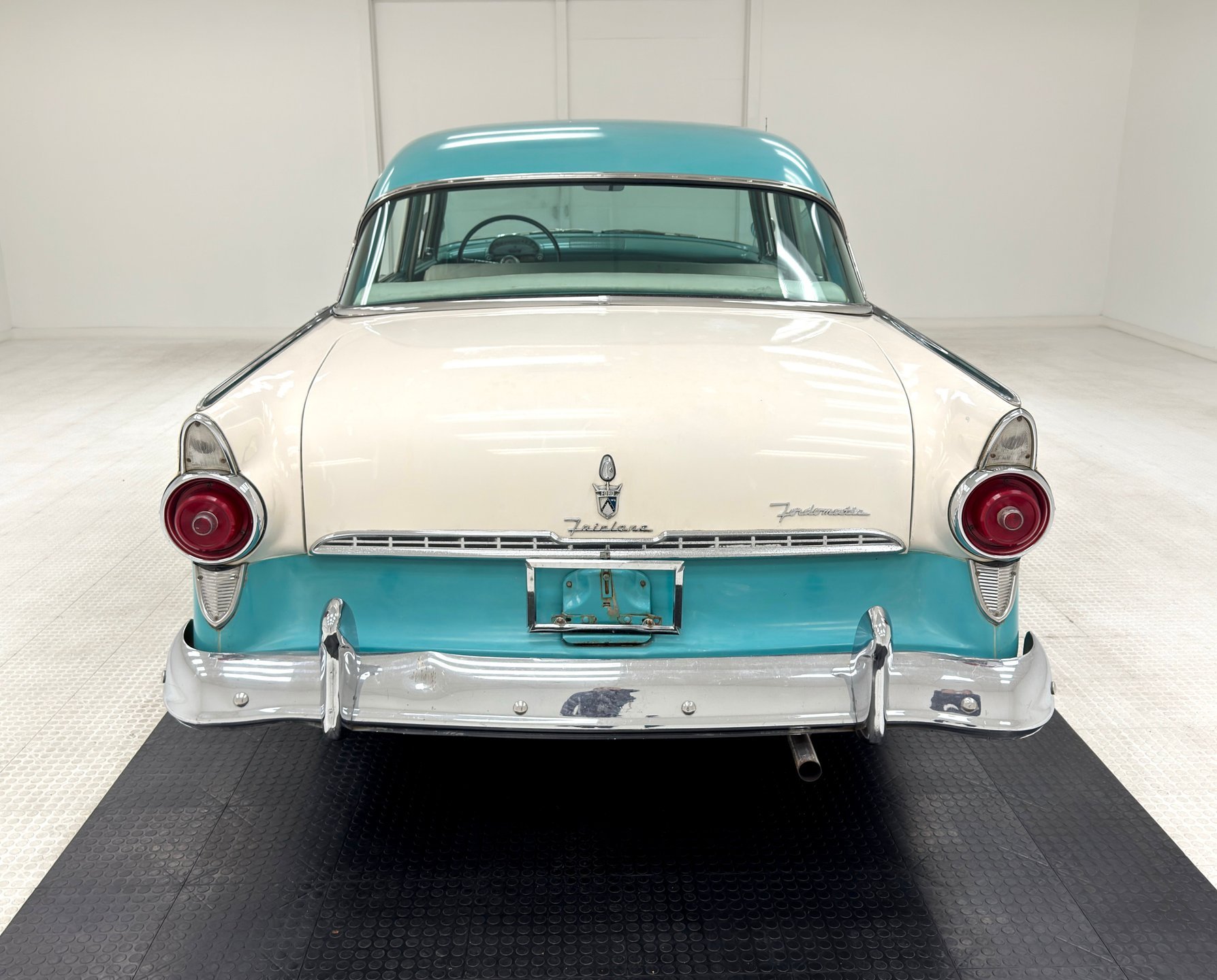 1955 Ford Fairlane - Town Sedan, foto 4