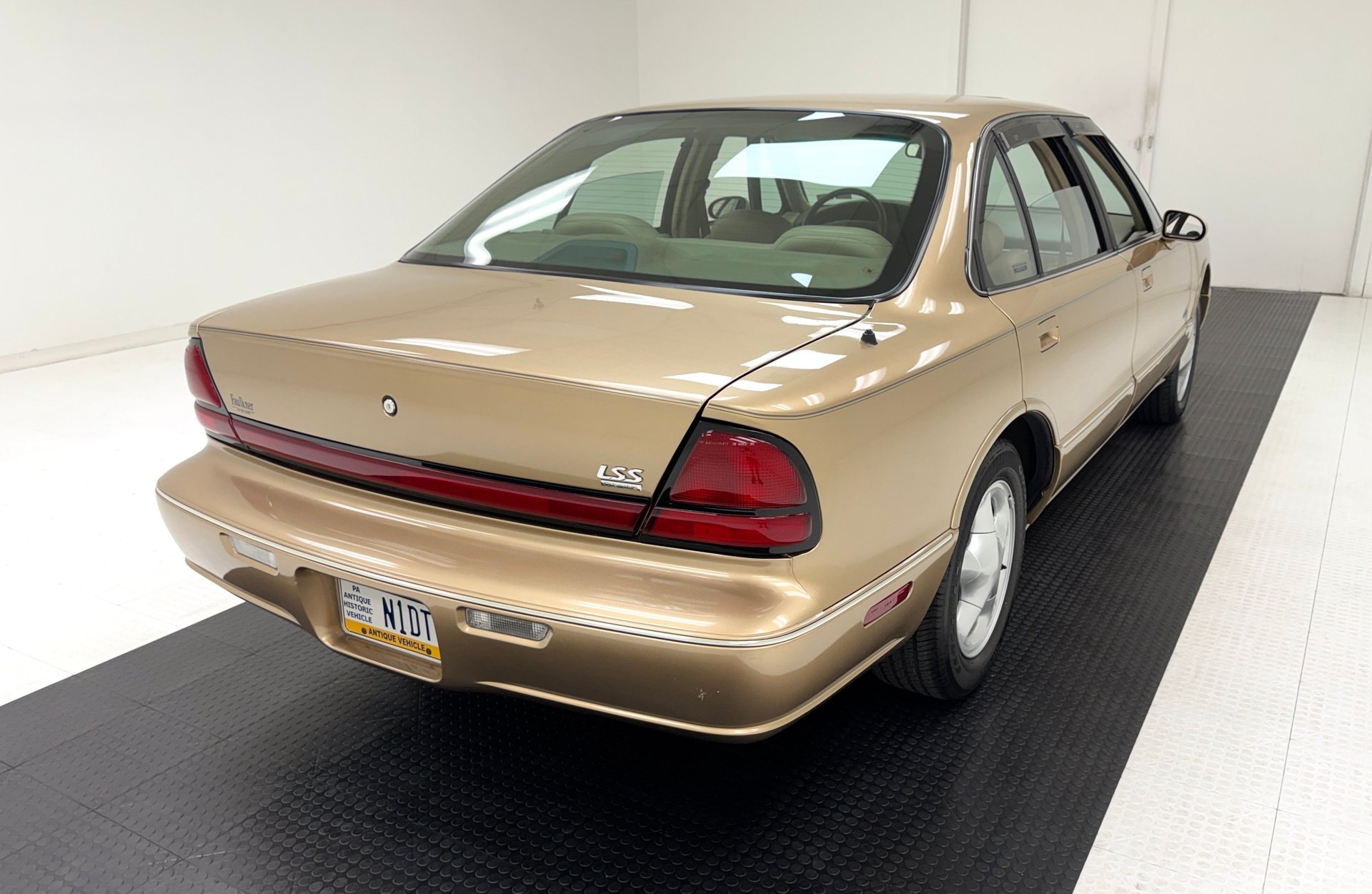1998 Oldsmobile LSS - 4 Door Sedan, foto 5