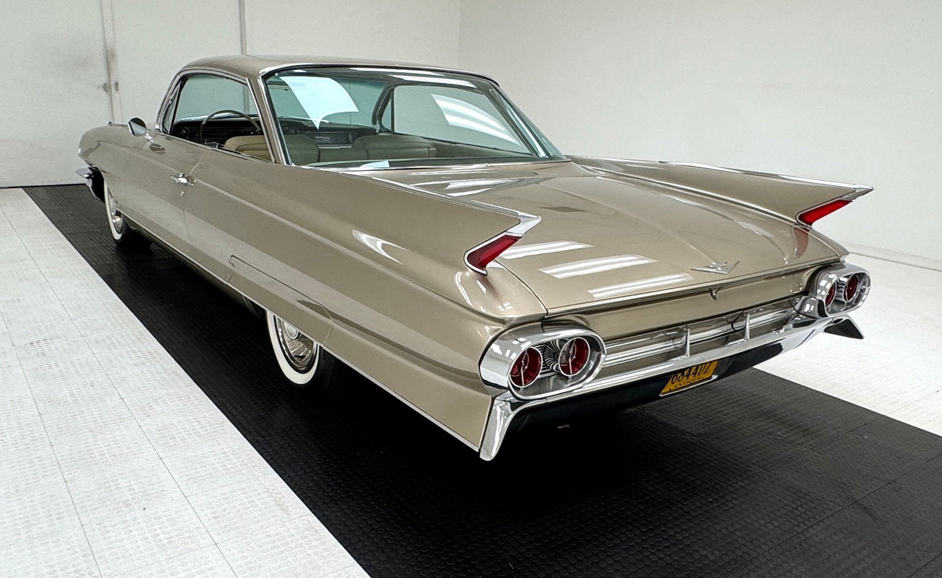 1961 Cadillac Series 63 - Coupe DeVille, foto 3