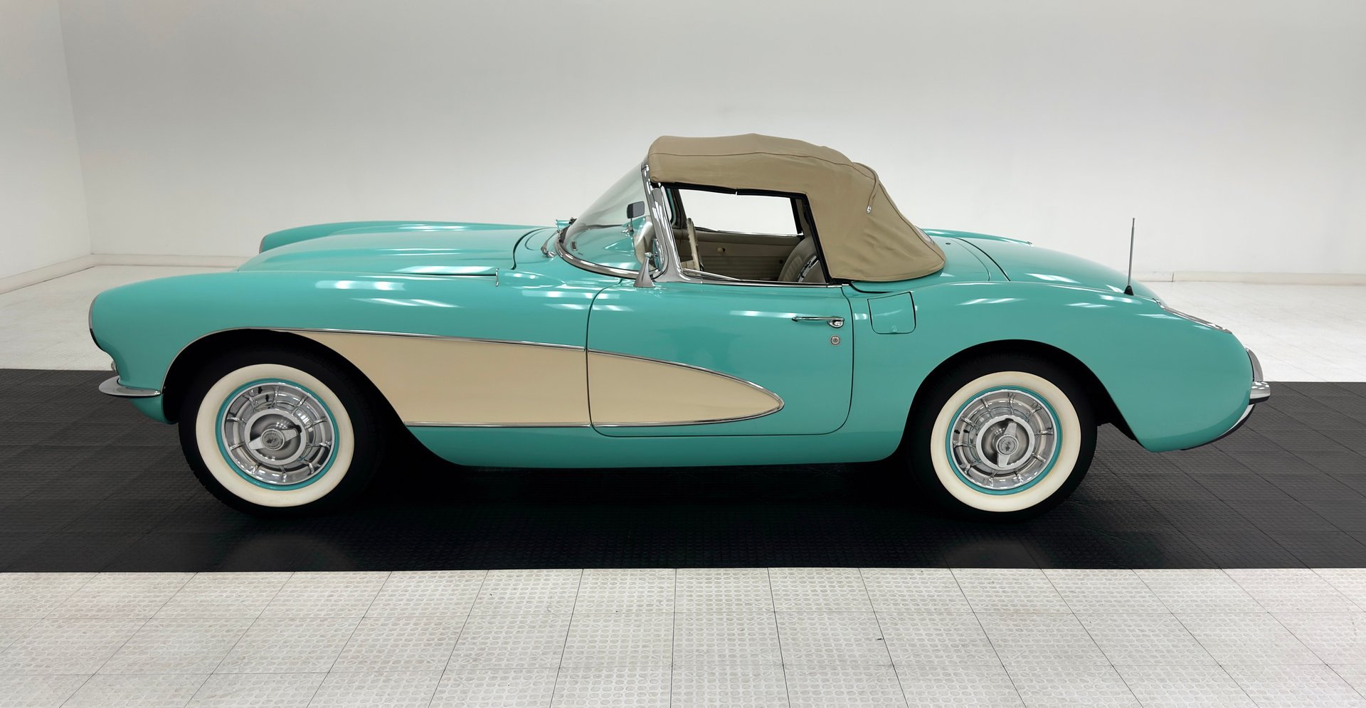 1956 Chevrolet Corvette - Convertible, foto 3