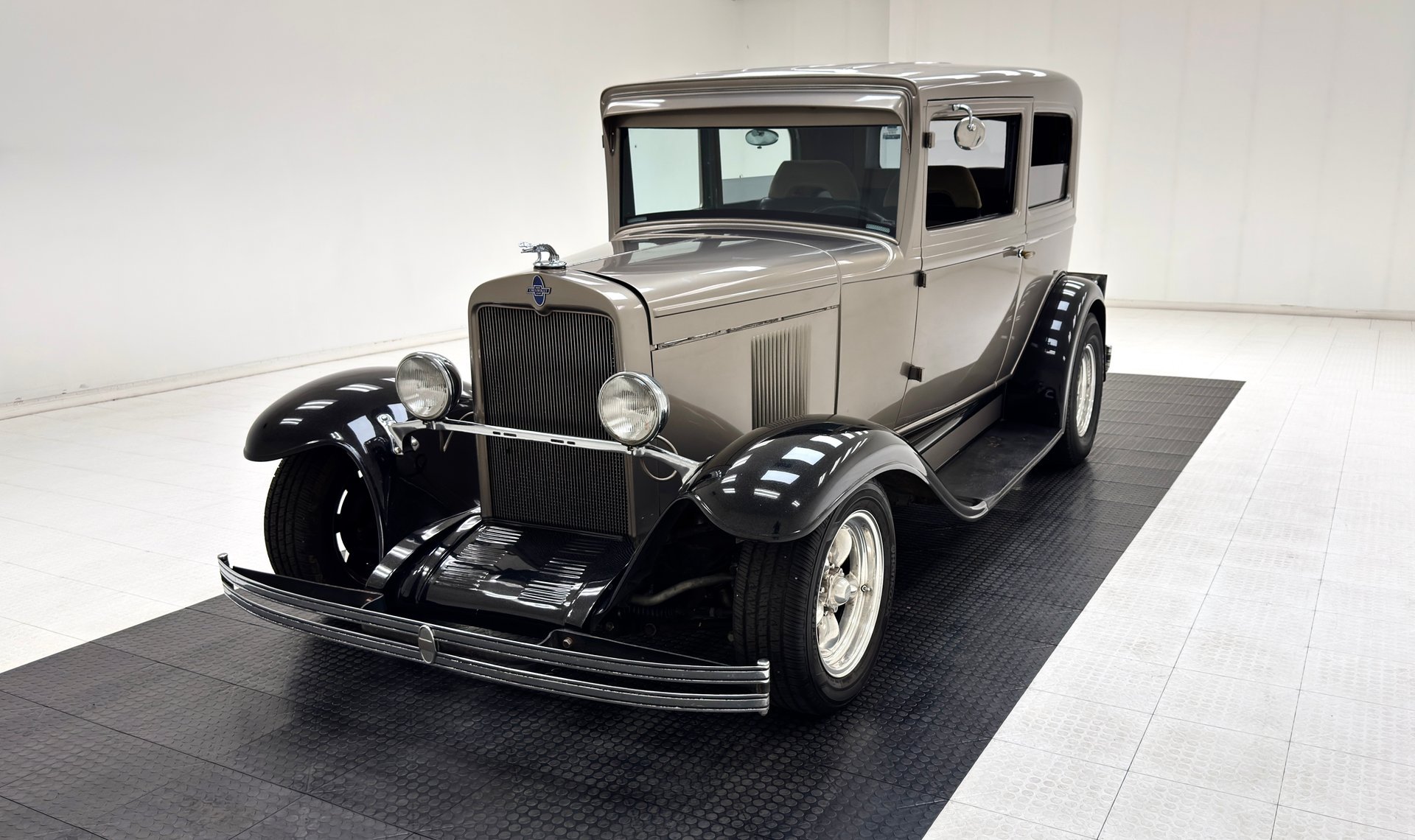 1930 Chevrolet Coach - 2 Door Sedan, foto 1