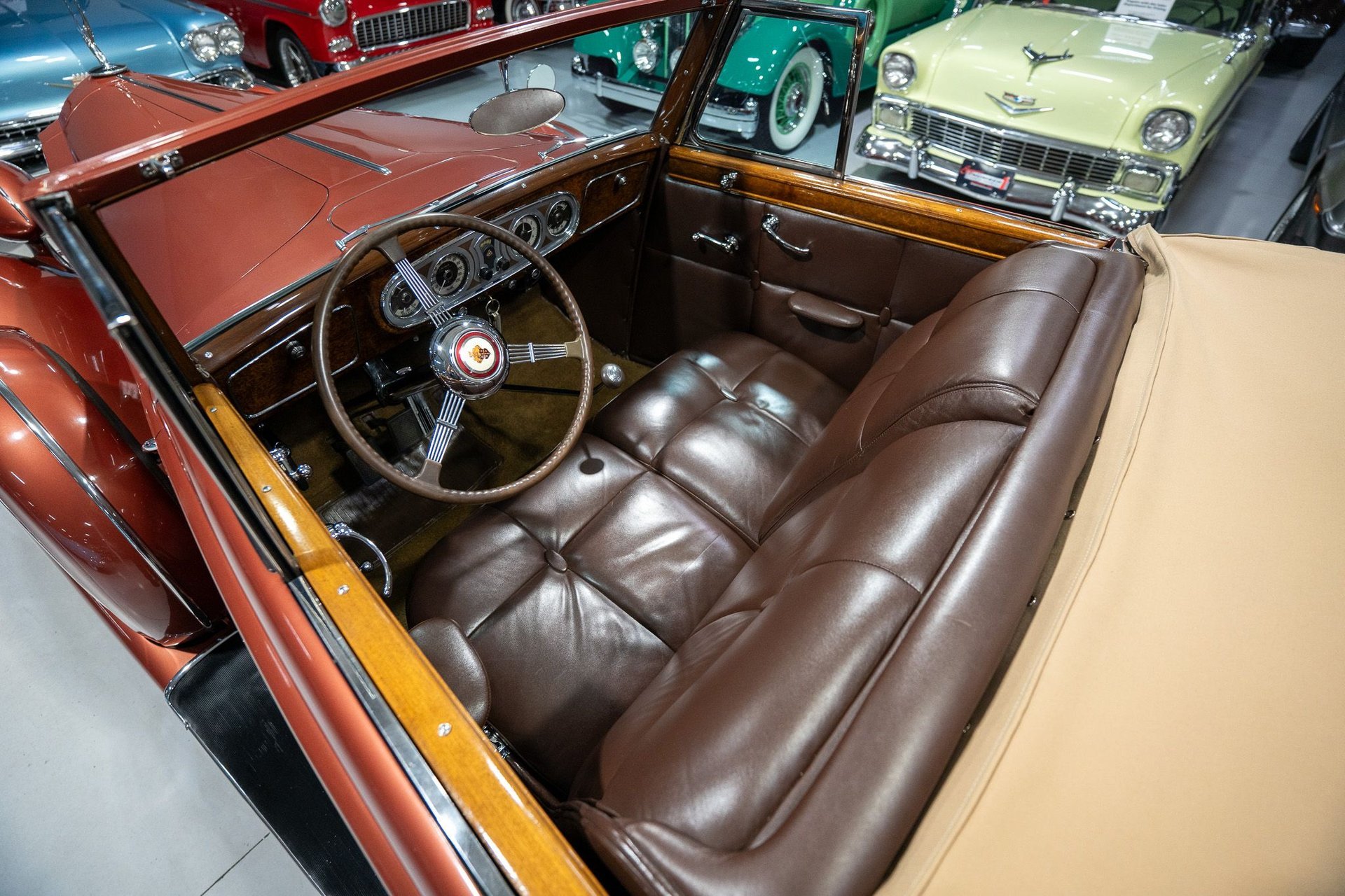 1937 Packard Twelve, foto 2