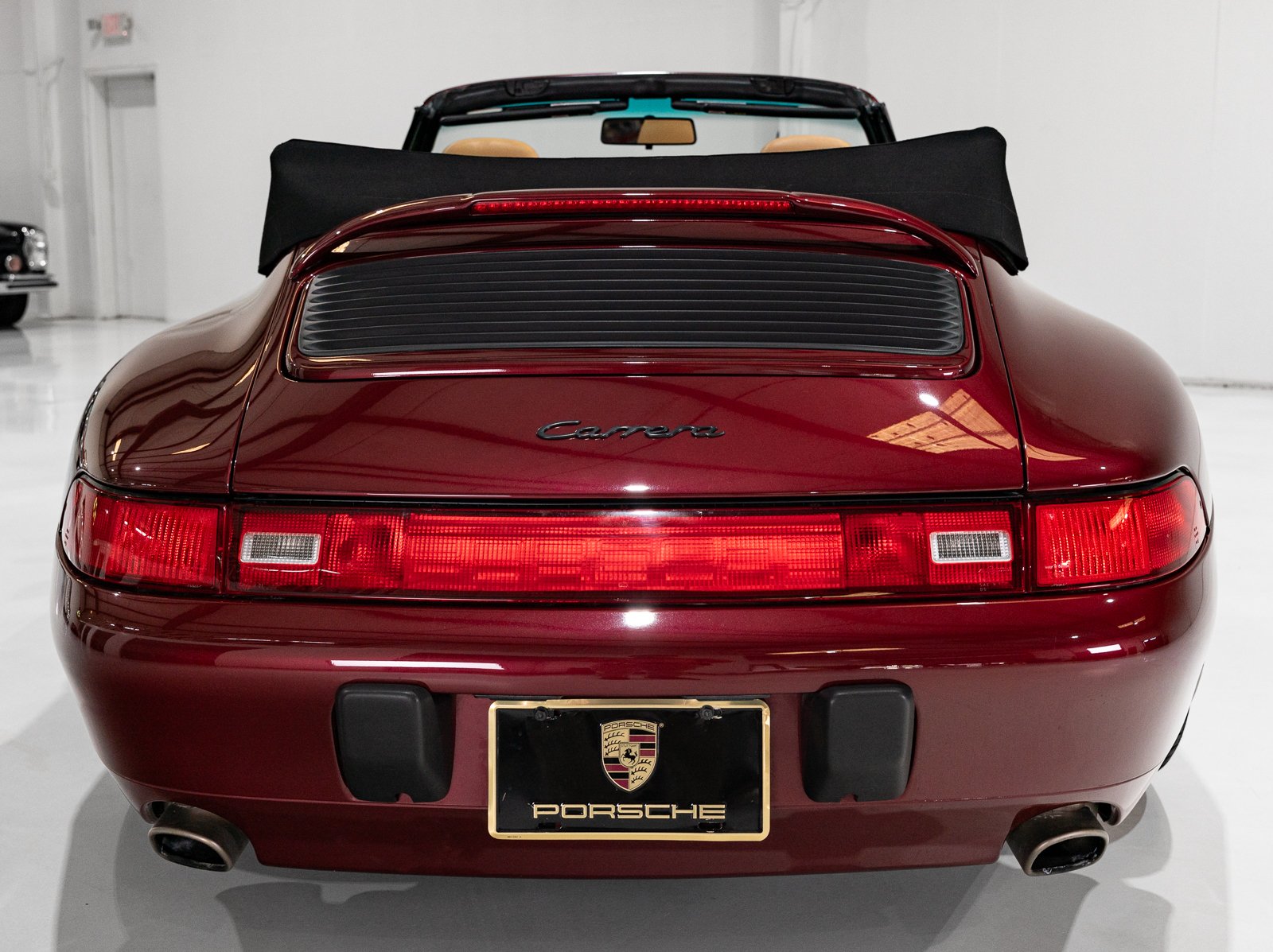 1998 Porsche 911 / 993 Carrera - CARRERA CABRIOLET (SIX-SPEED MANUAL, ONLY 9,540 MILES) SIX-SPEED MANUAL, ONLY 9,540 MILES, foto 10