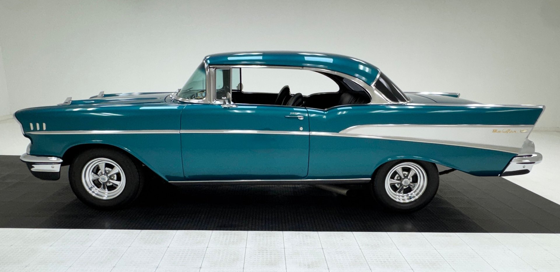 1957 Chevrolet Bel-Air - 2-Door Hardtop, foto 2