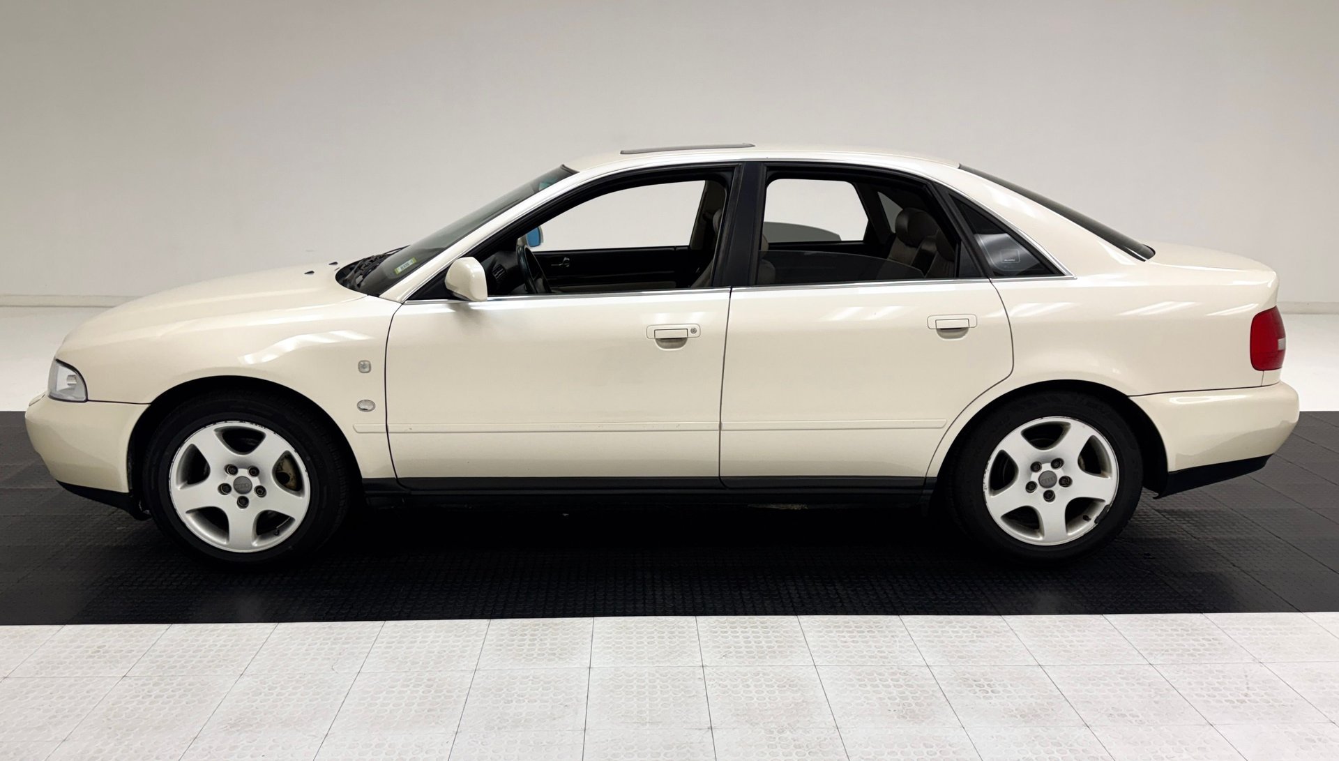 1998 Audi A4 - Sedan, foto 2