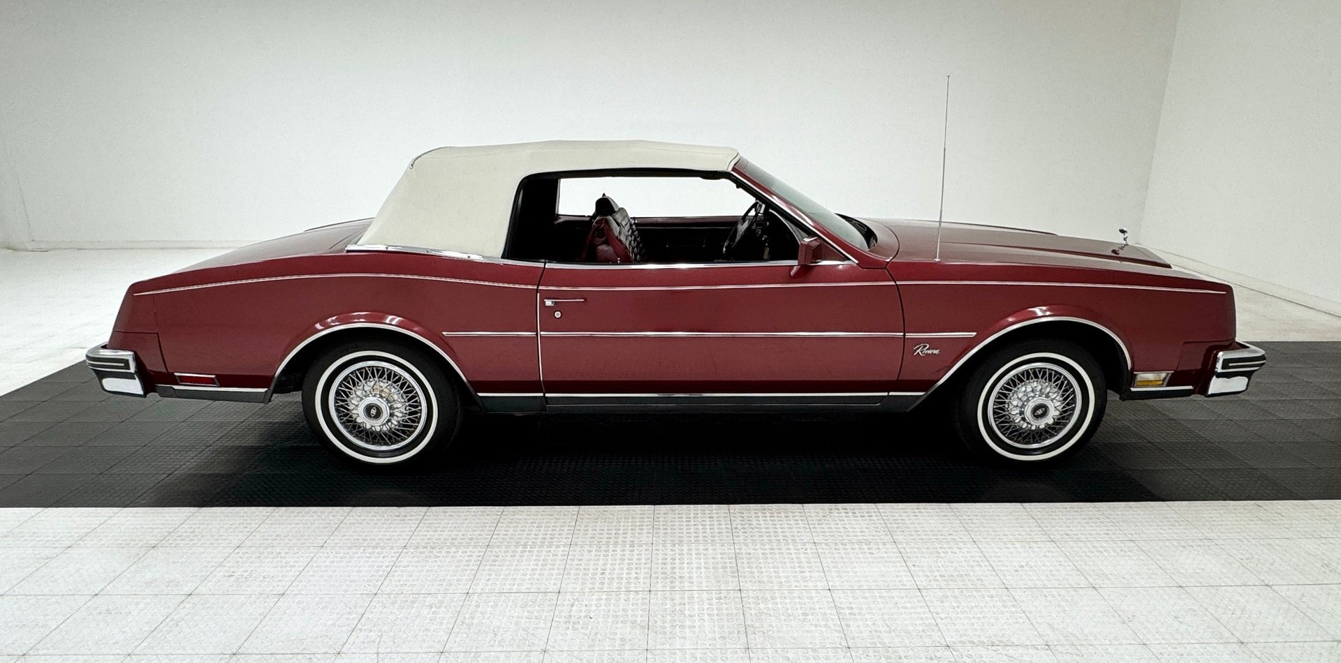 1982 Buick Riviera - Convertible, foto 9