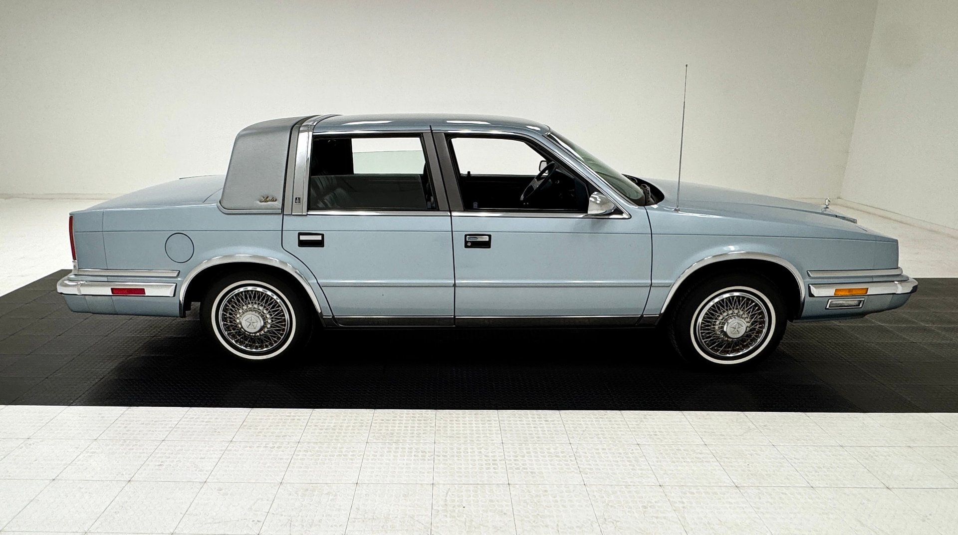 1988 Chrysler New Yorker - Mark Cross Landau Sedan, foto 6