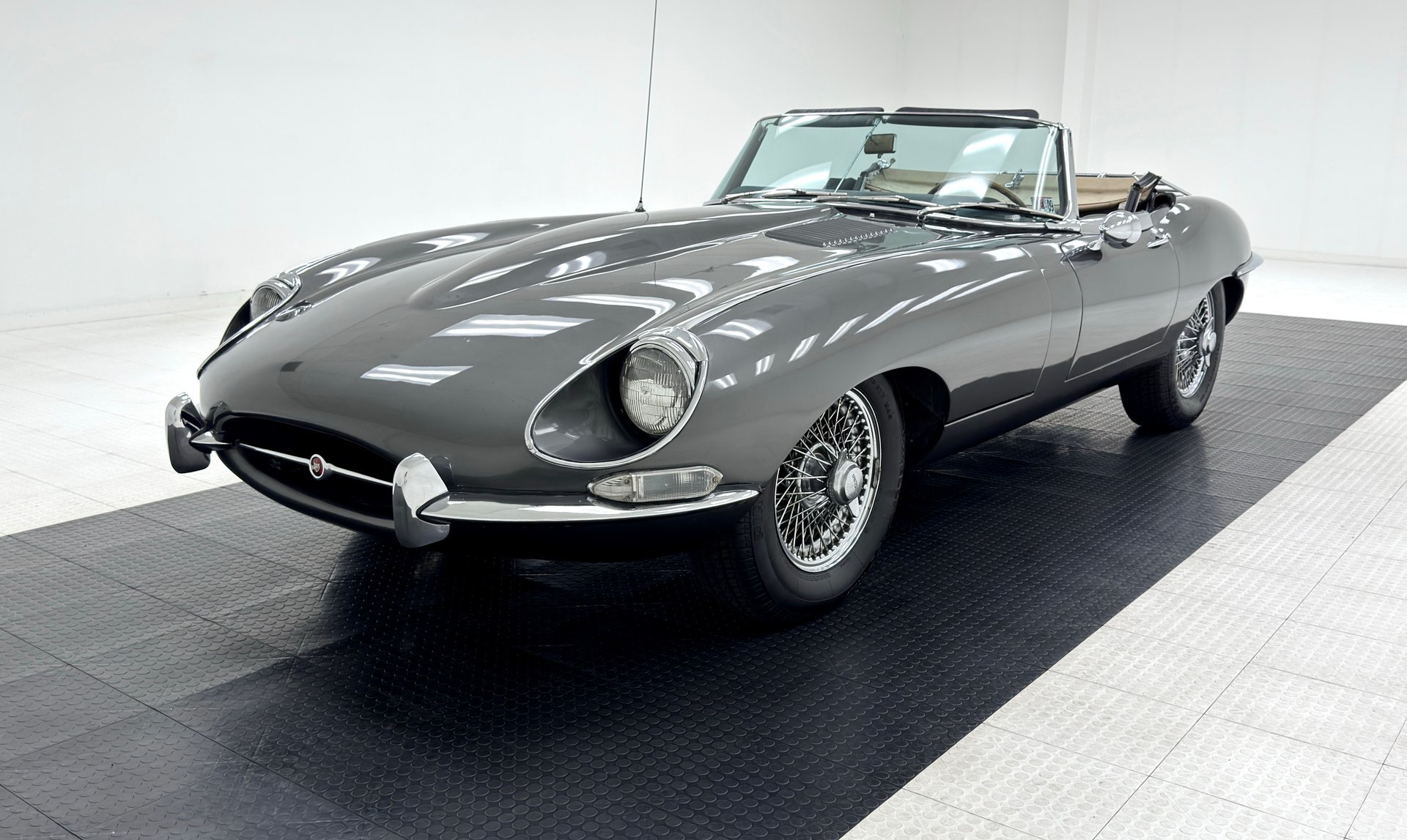 1967 Jaguar E-Type SI - Series 1 Roadster, foto 2