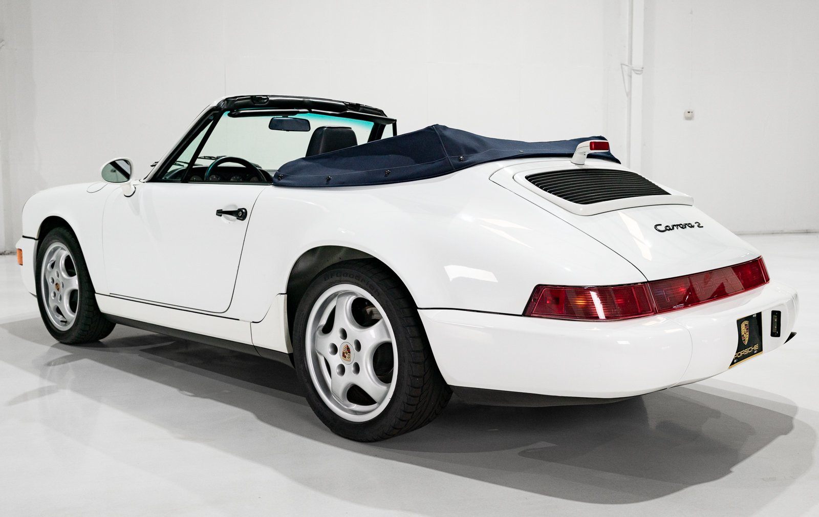 1993 Porsche 911 / 964 Carrera - CARRERA 2 CABRIOLET (FIVE-SPEED MANUAL) FIVE-SPEED MANUAL, foto 11