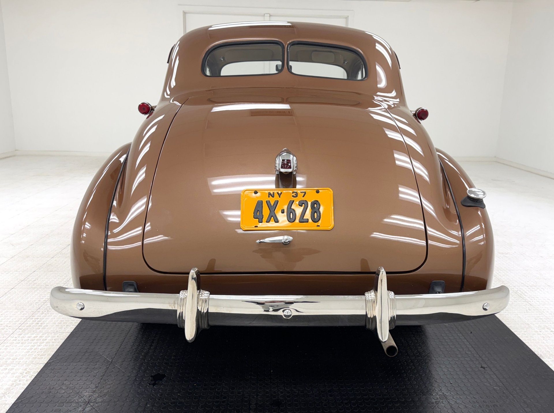 1937 Oldsmobile F-37 - Business Coupe, foto 4