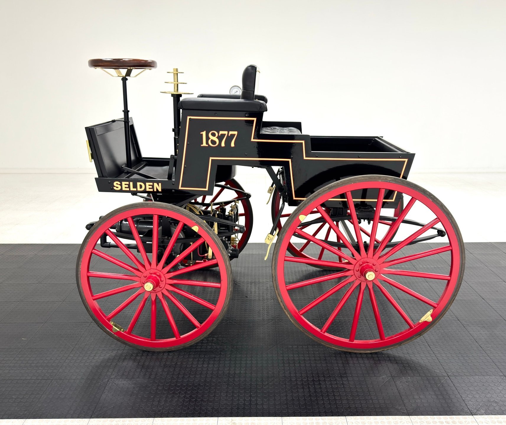 1877 Selden Truck, foto 2