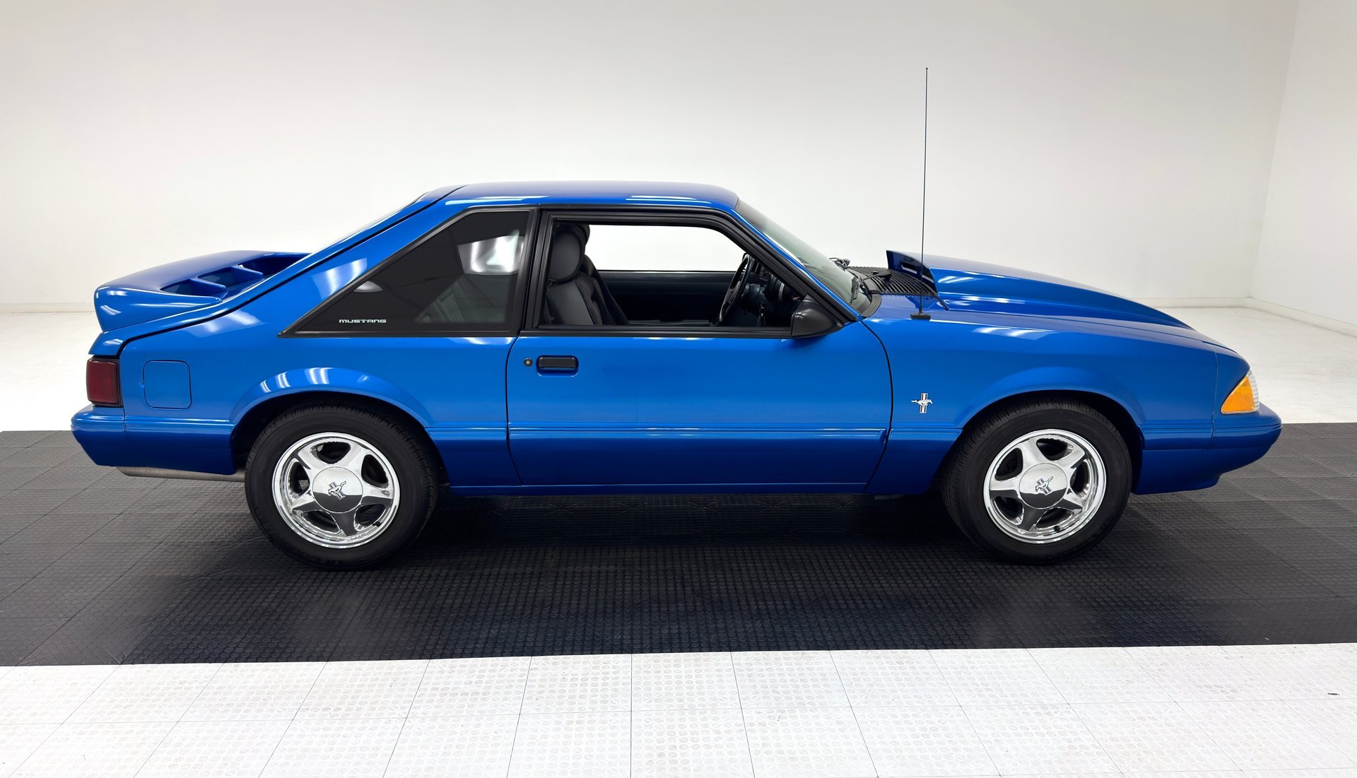 1989 Ford Mustang - LX Hatchback, foto 6