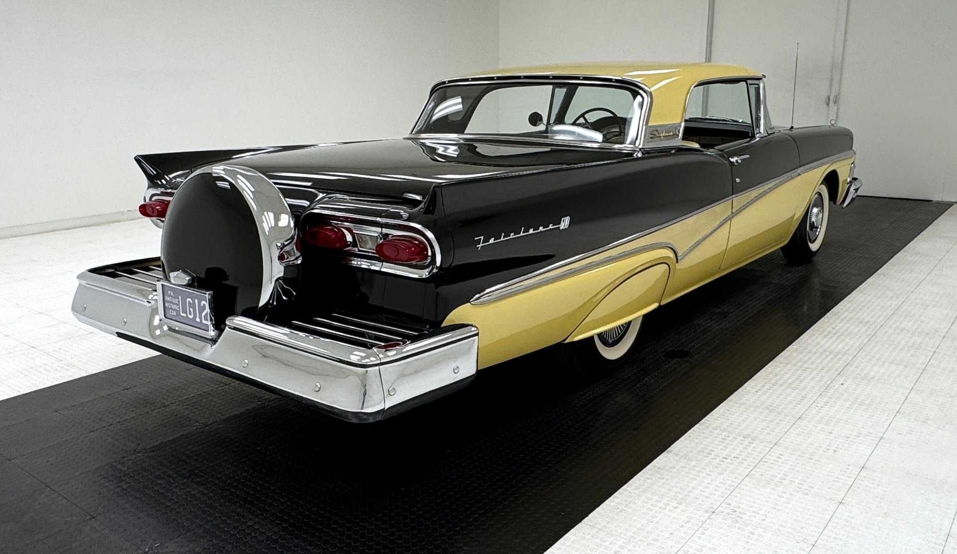 1958 Ford Fairlane - Skyliner, foto 5