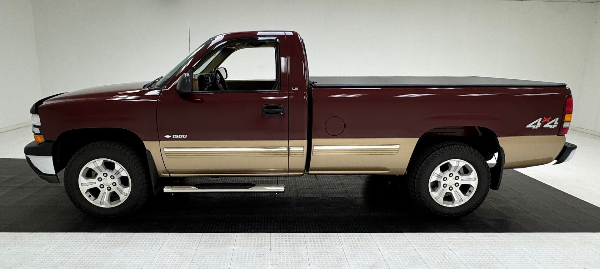 1999 Chevrolet Silverado - 1500 LS 4x4 Long Bed Pickup, foto 2