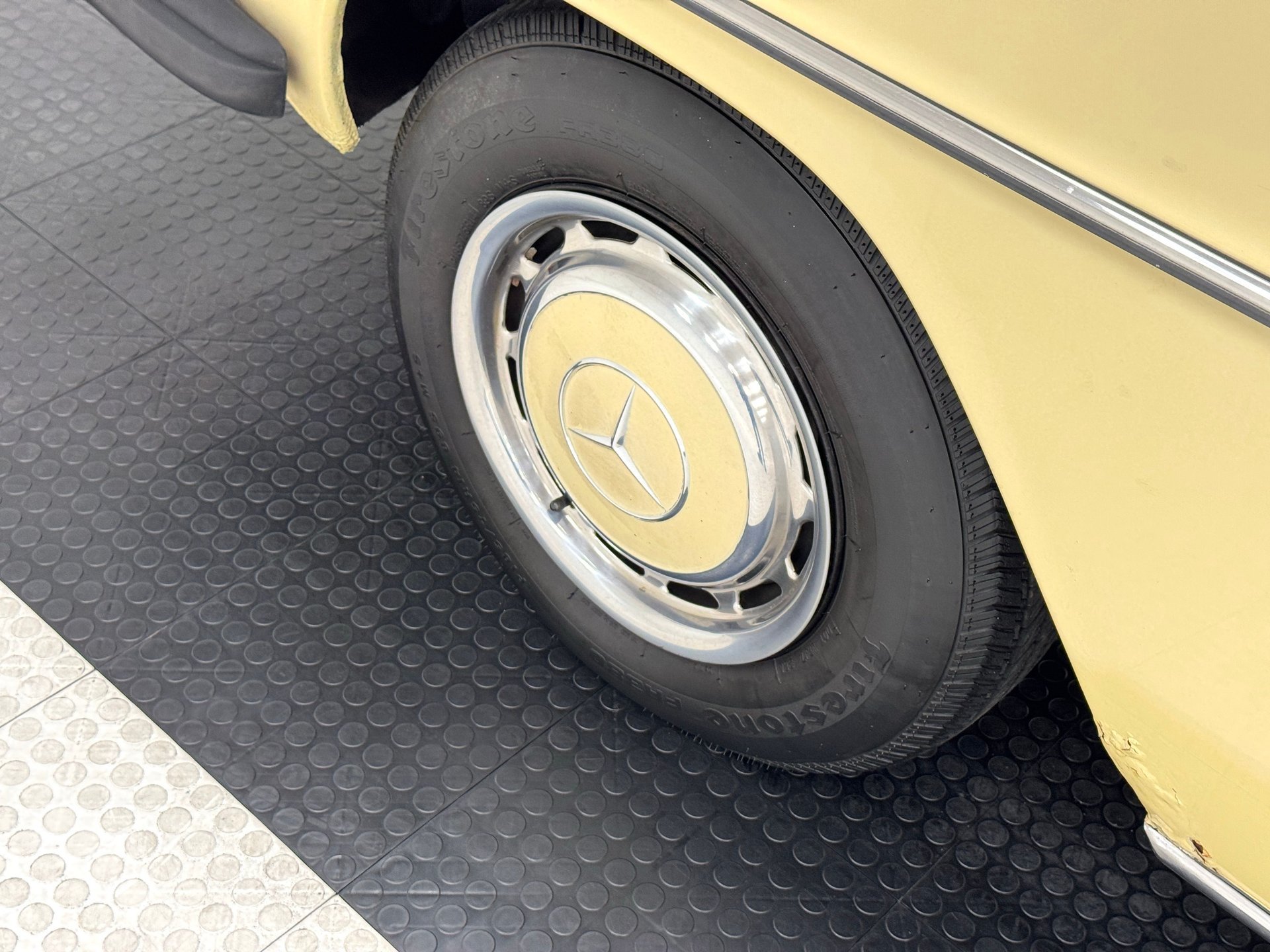 1975 Mercedes-Benz E-Class - Sedan, foto 12