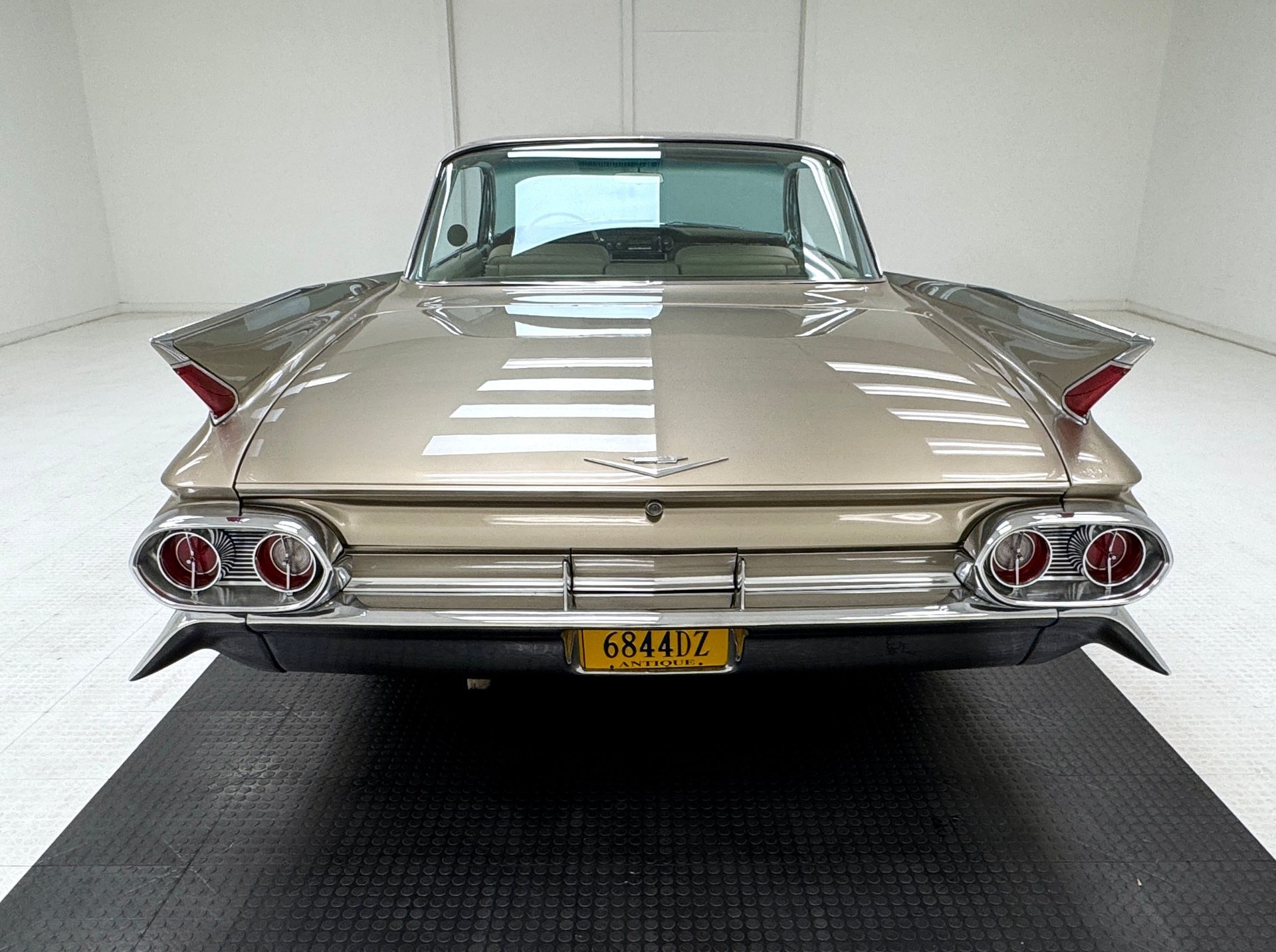 1961 Cadillac Series 63 - Coupe DeVille, foto 4