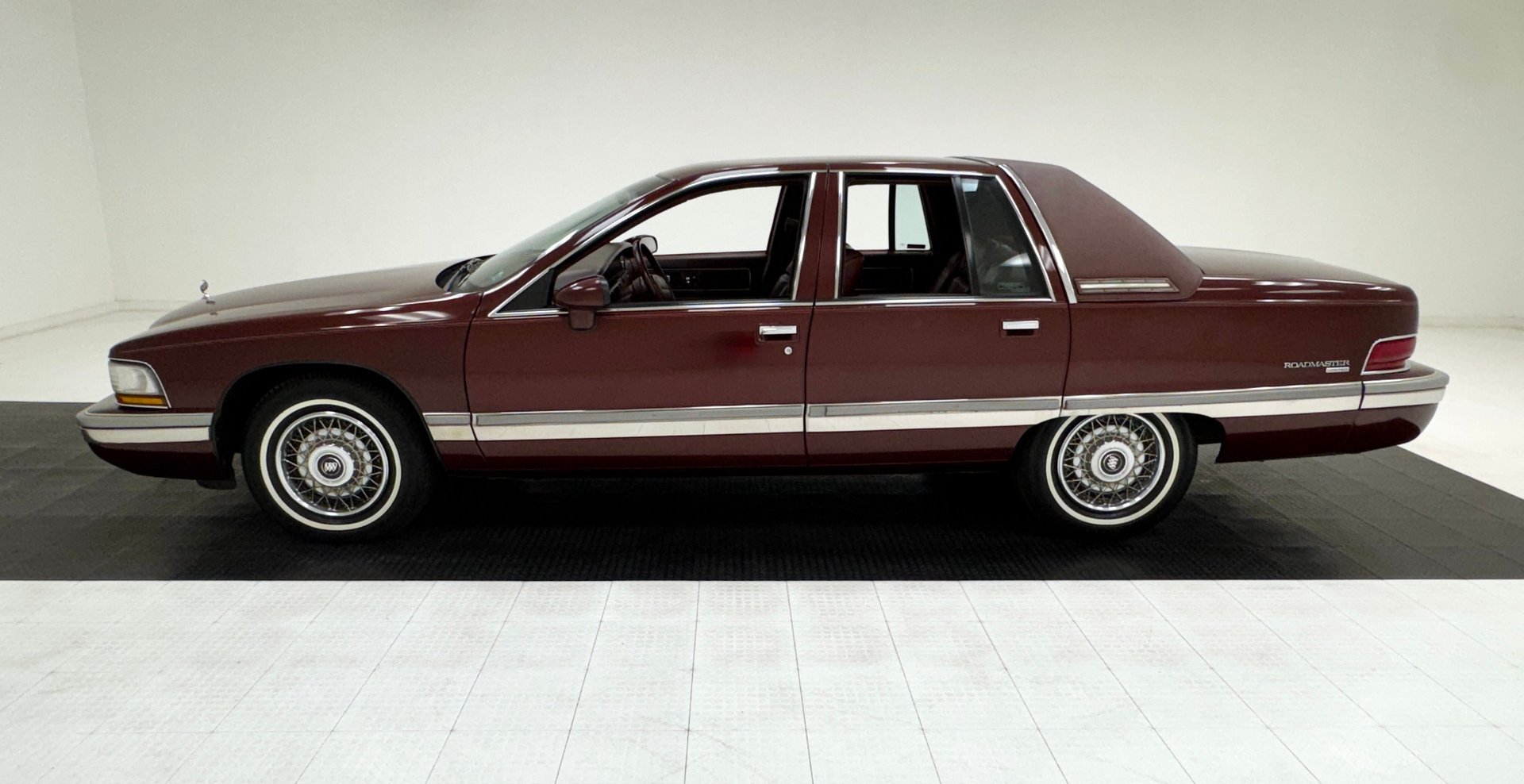 1992 Buick Roadmaster - Limited 4 Door Sedan, foto 2