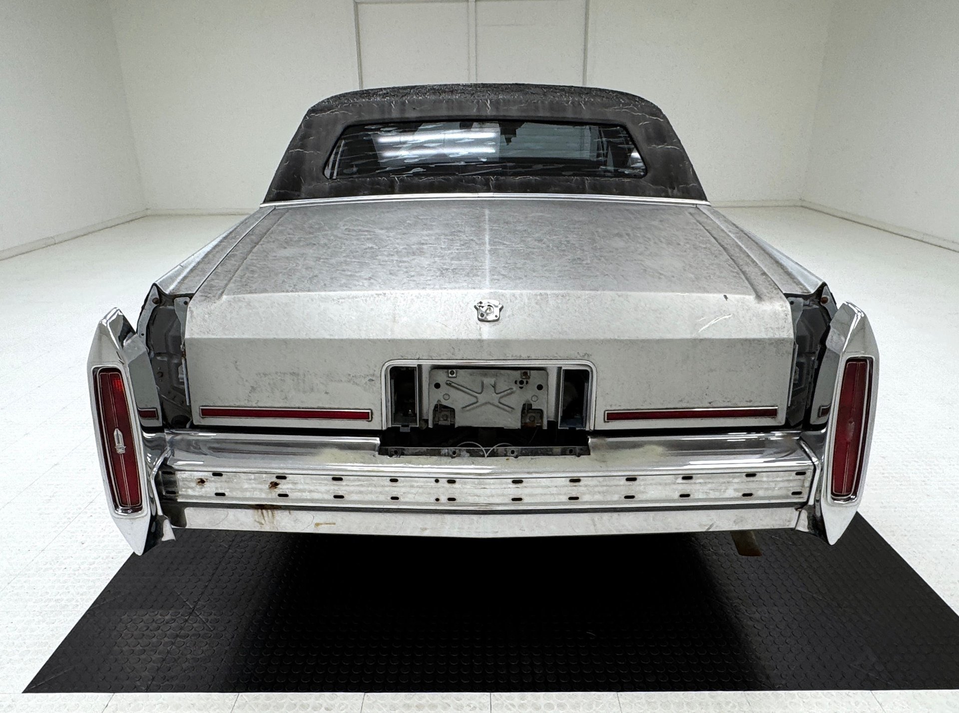 1989 Cadillac Fleetwood - 4 Door Sedan, foto 4