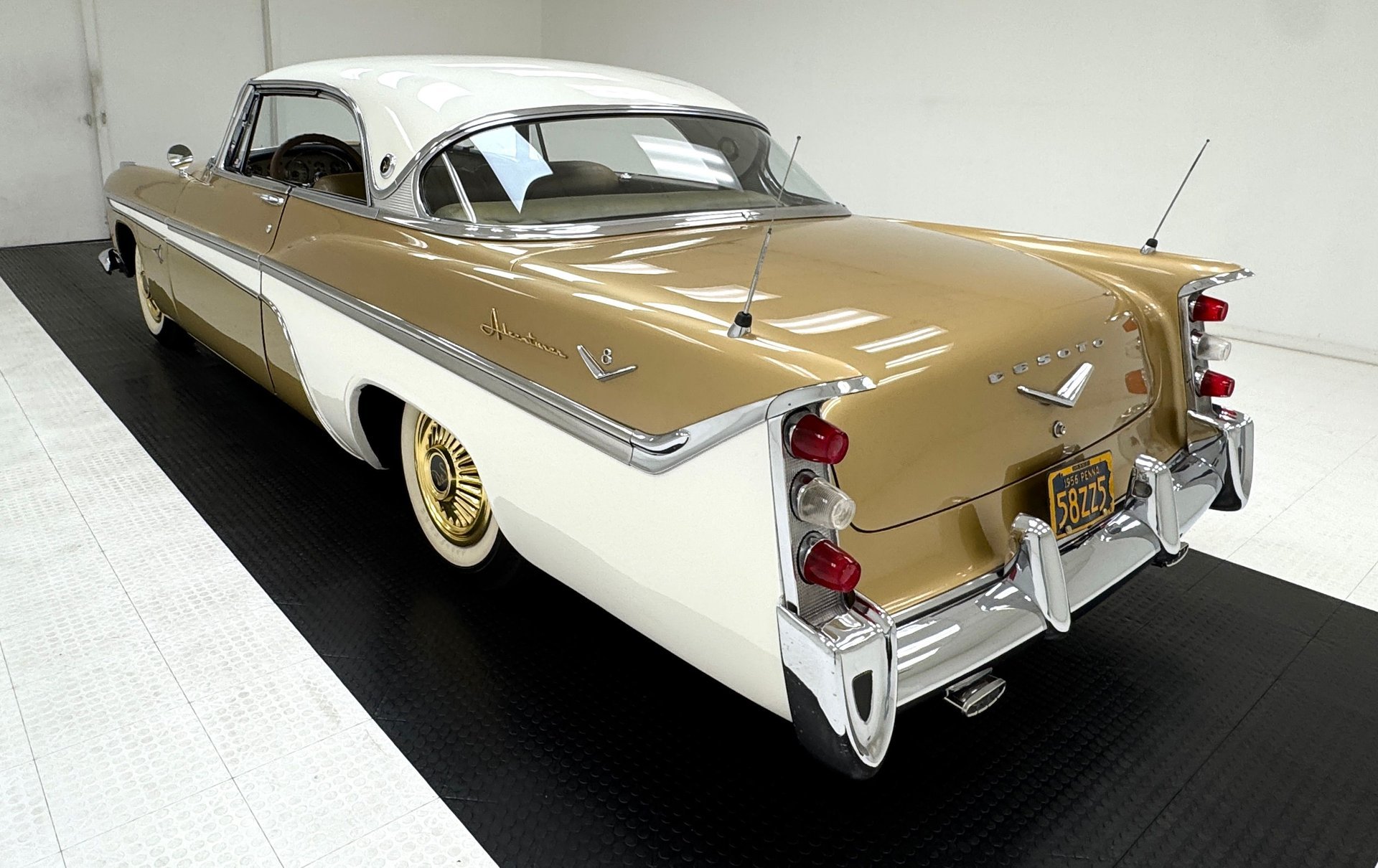 1956 DeSoto Adventurer - 2 Door Hardtop, foto 3