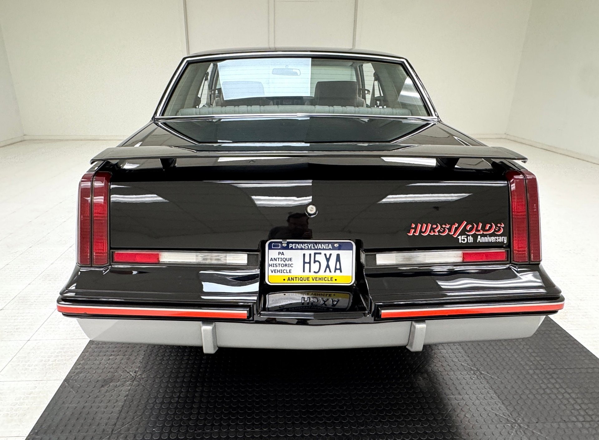 1983 Oldsmobile Cutlass - Hurst/Olds 15th Anniversary 2 Door Hardtop, foto 4