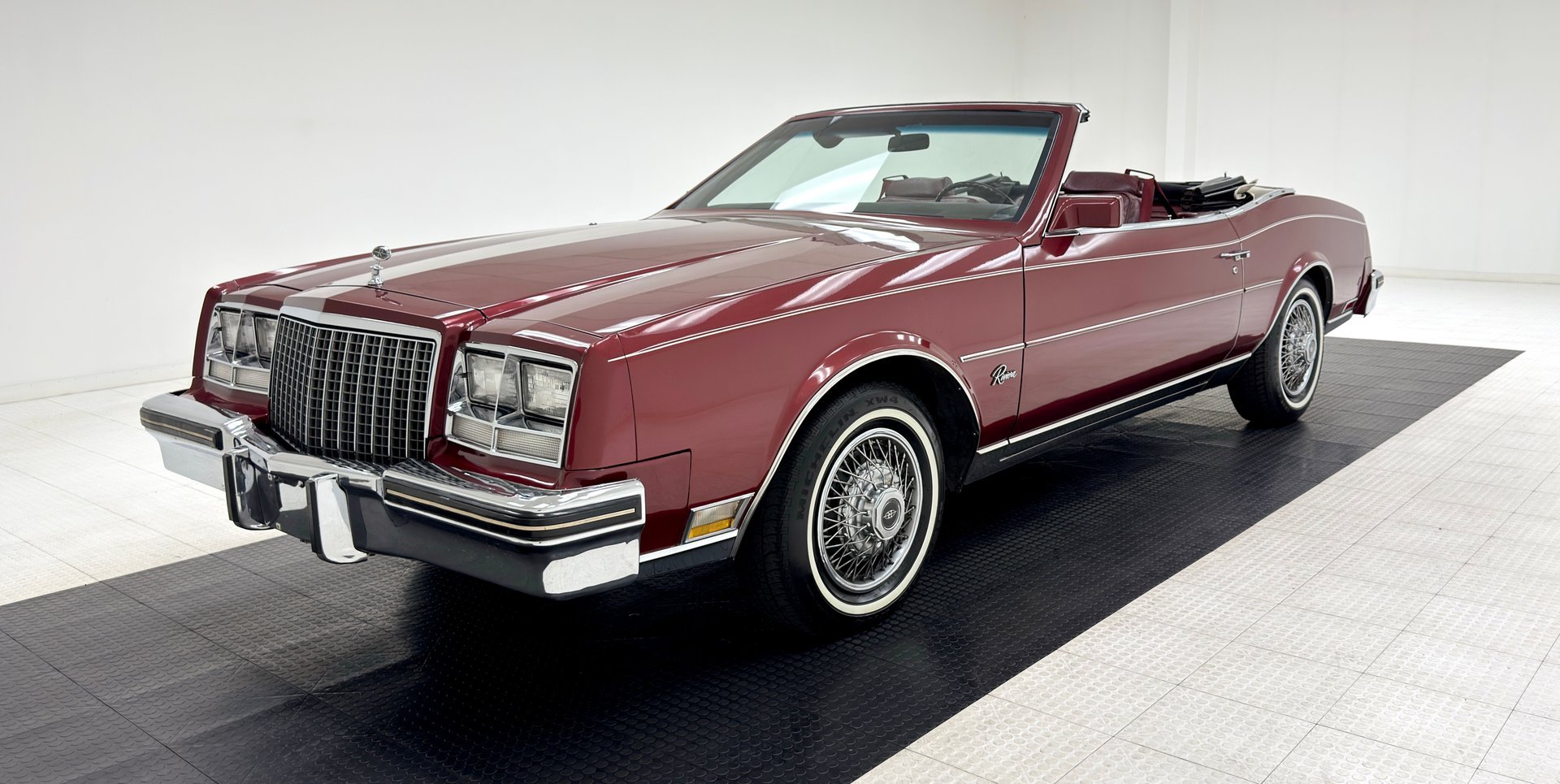 1982 Buick Riviera - Convertible, foto 2