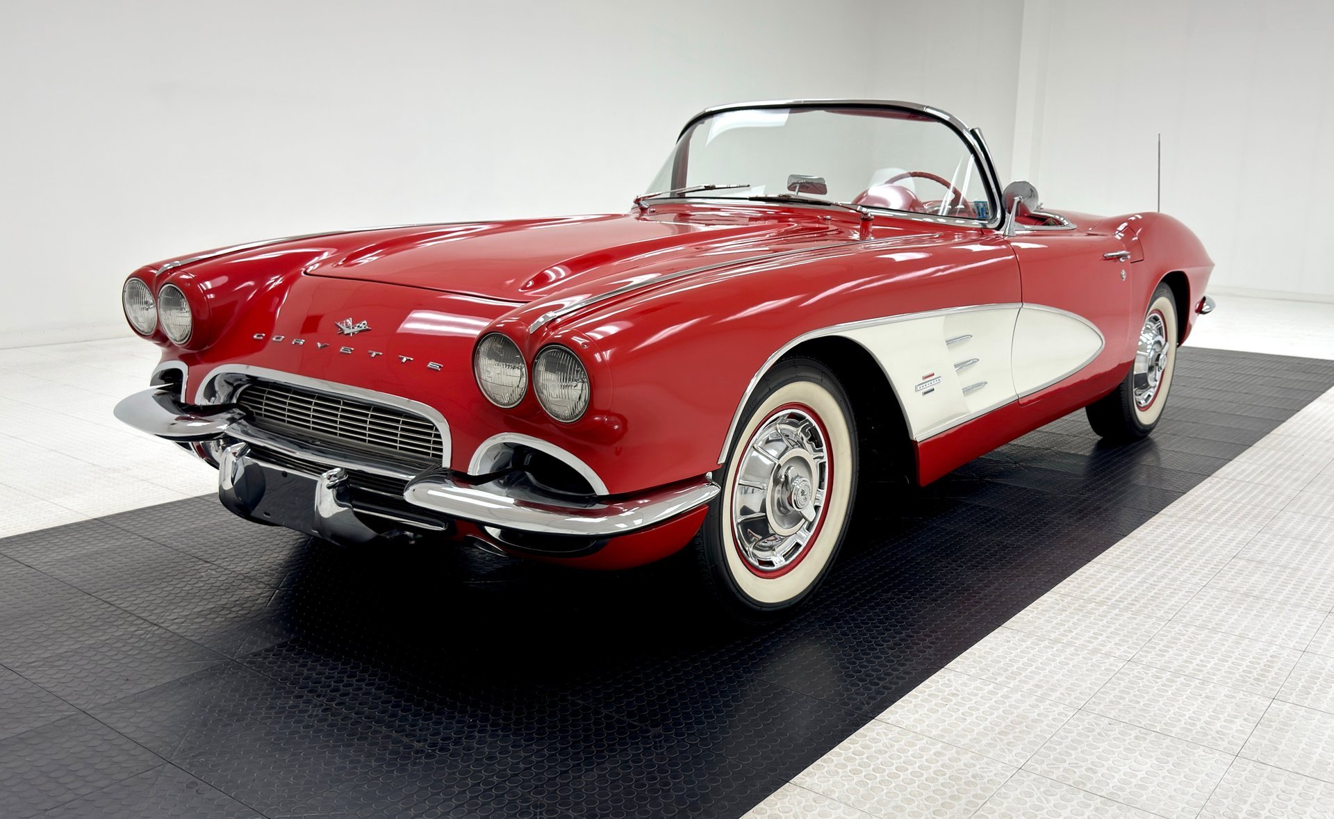 1961 Chevrolet Corvette - Convertible, foto 2