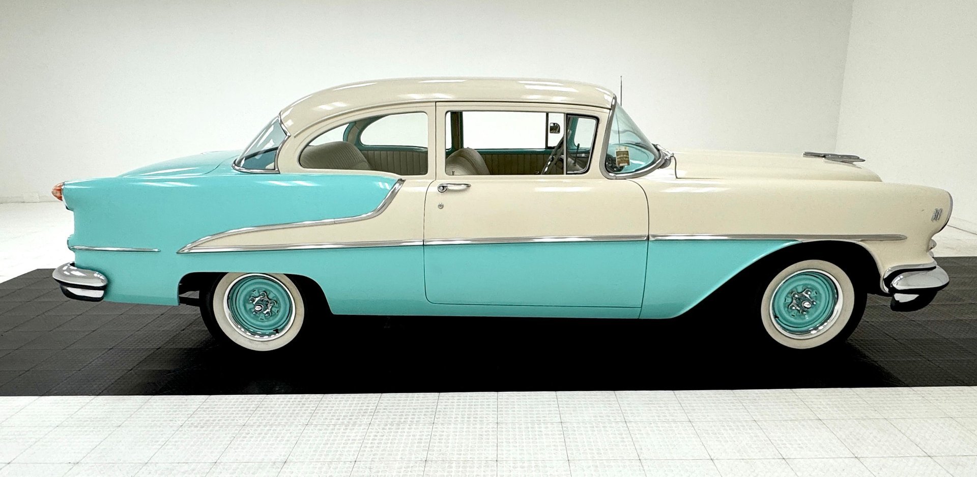 1955 Oldsmobile 88 - 2 Door Sedan, foto 6