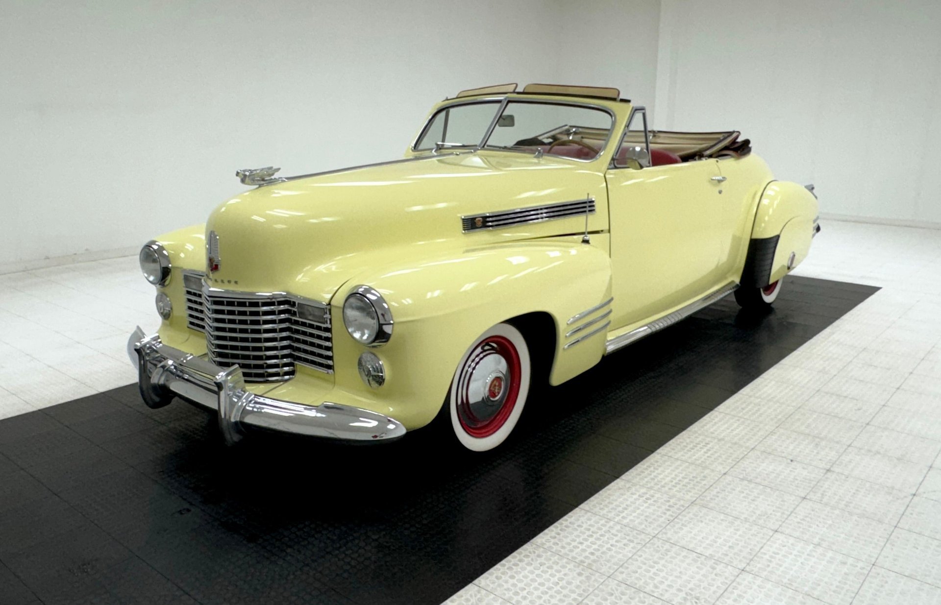 1941 Cadillac Series 62 - Convertible, foto 2