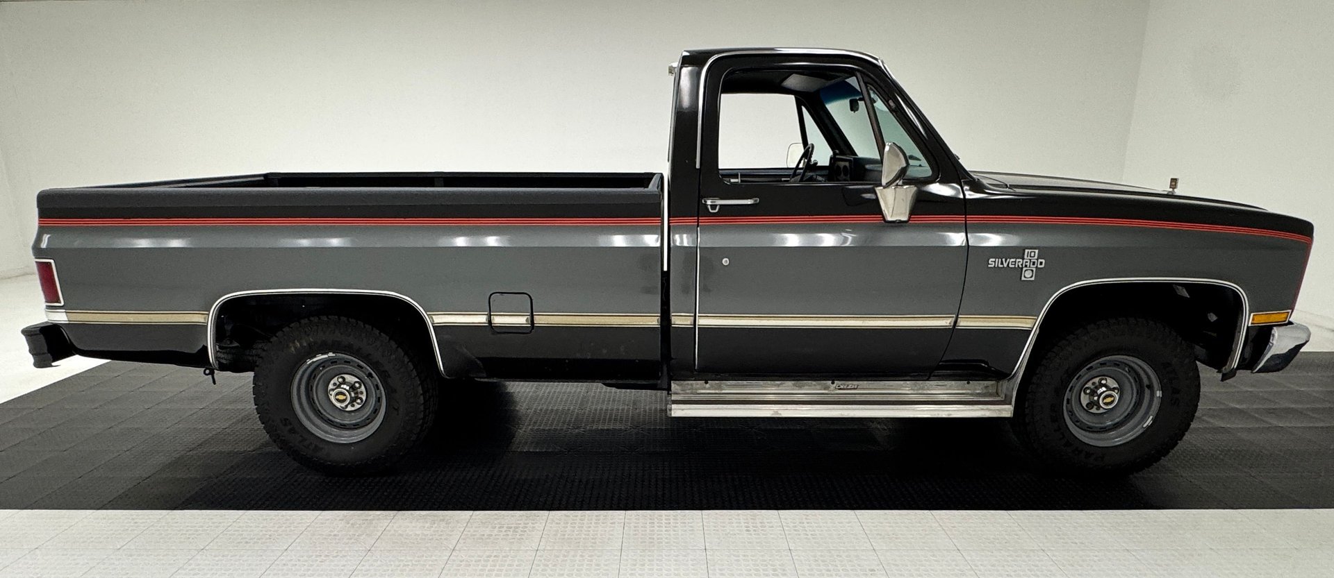 1986 Chevrolet C10 - Silverado 4x2 Long Bed Pickup, foto 6