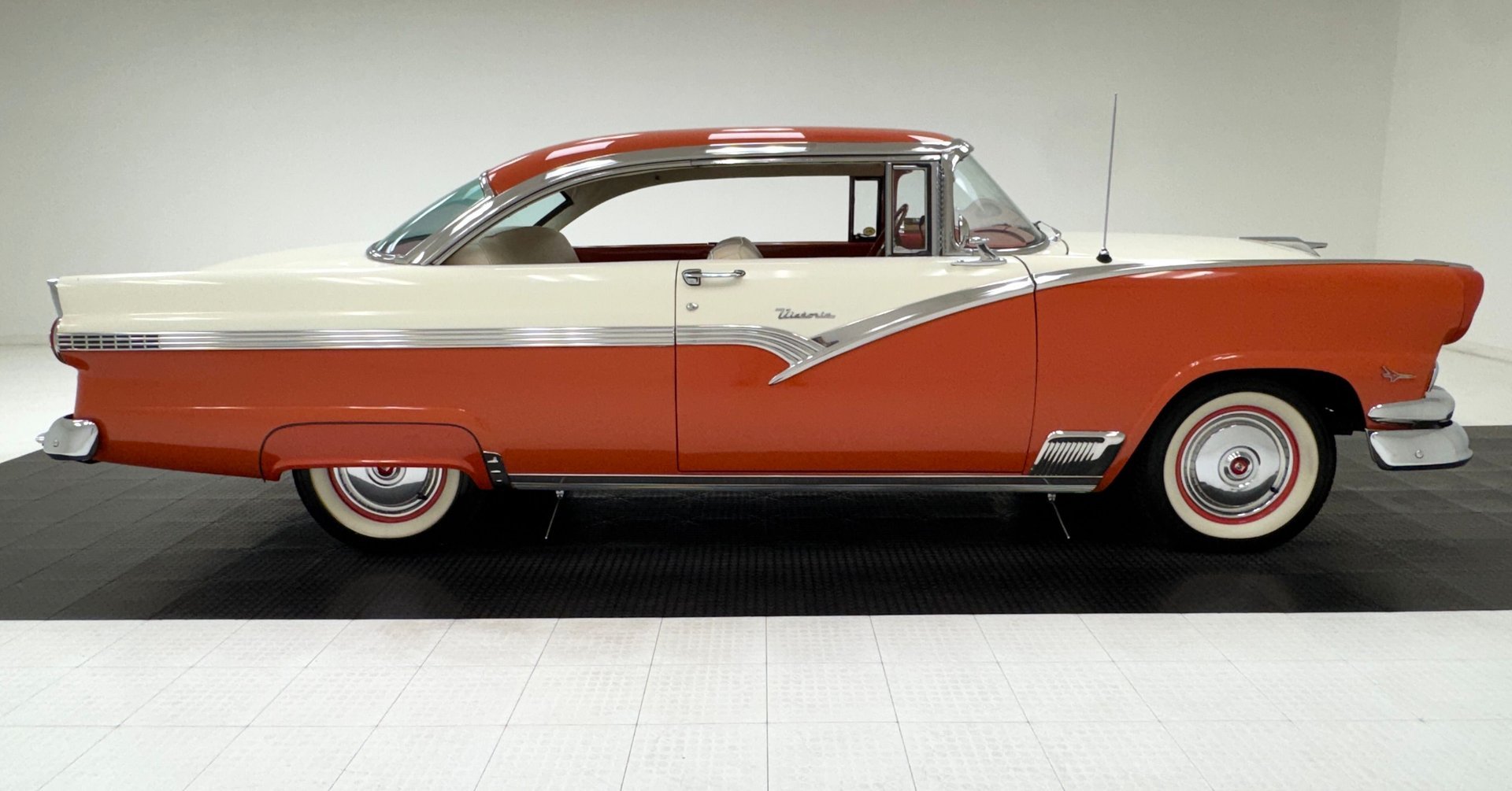 1956 Ford Fairlane - Victoria 2 Door Hardtop, foto 6