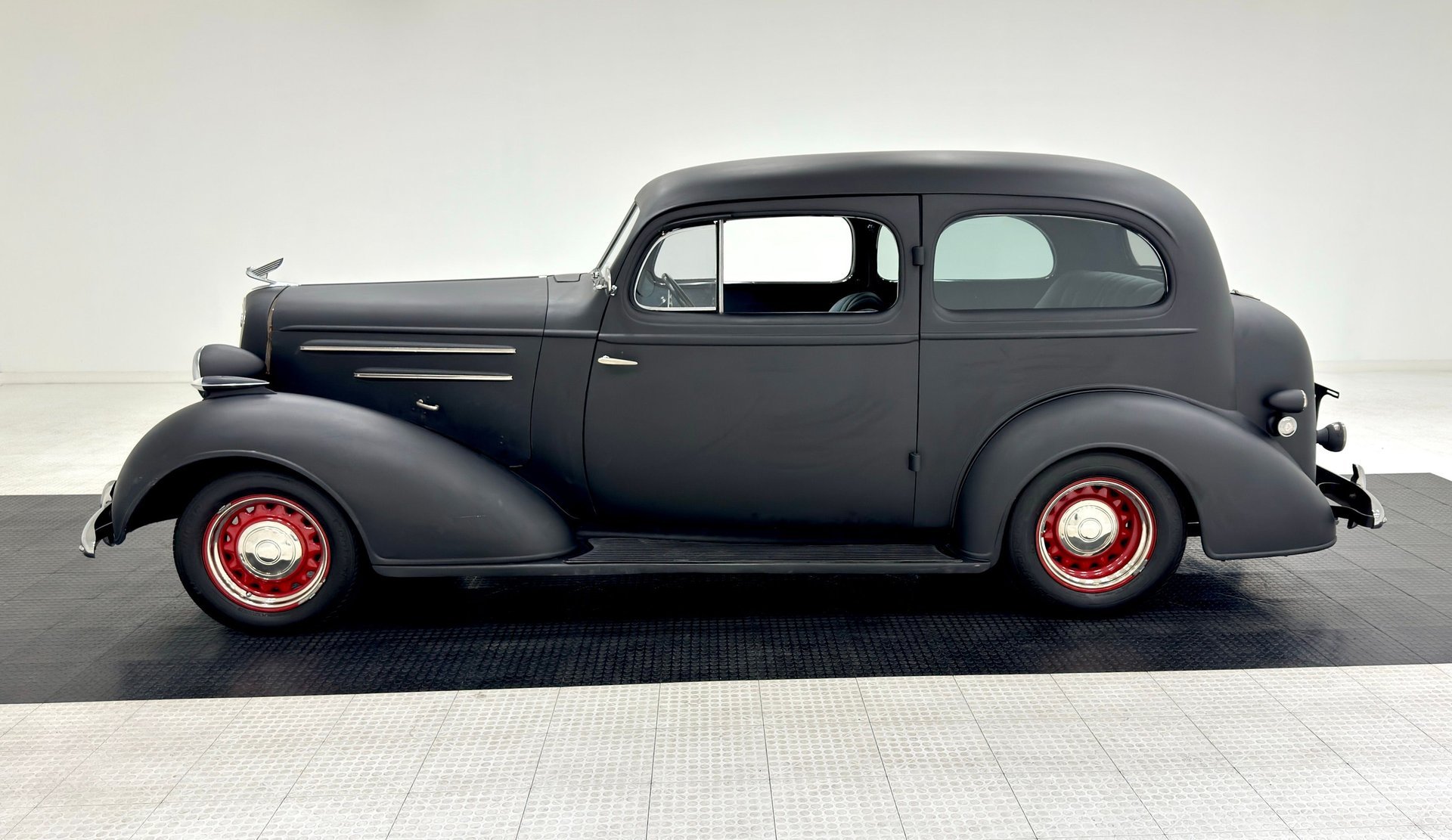 1935 Chevrolet Master - 2 Door Sedan, foto 2