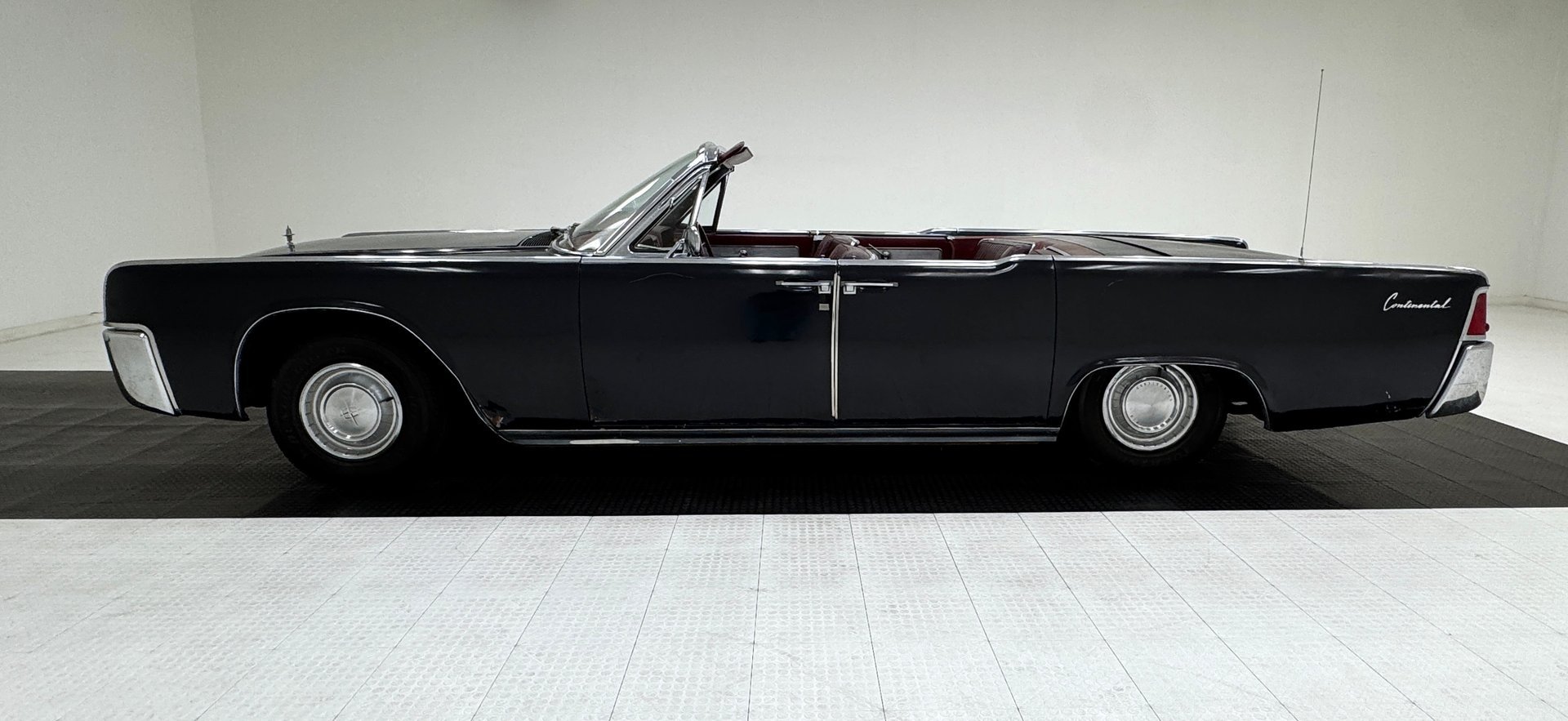 1961 Lincoln Continental - Convertible, foto 2