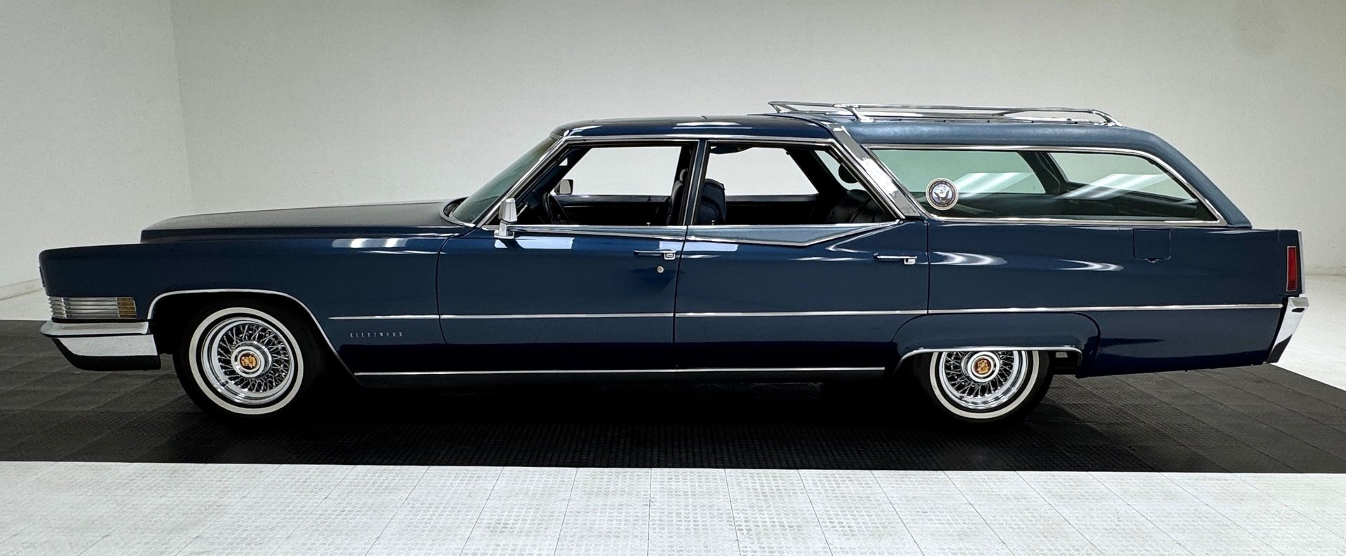 1970 Cadillac Fleetwood - Astro Estate Wagon, foto 2