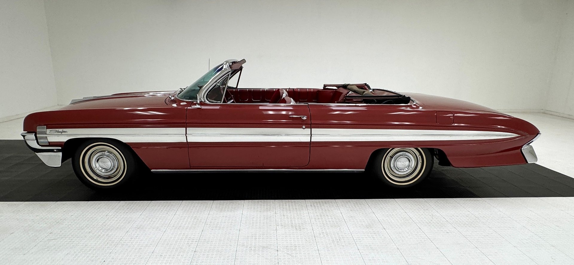 1961 Oldsmobile Starfire - Convertible, foto 4