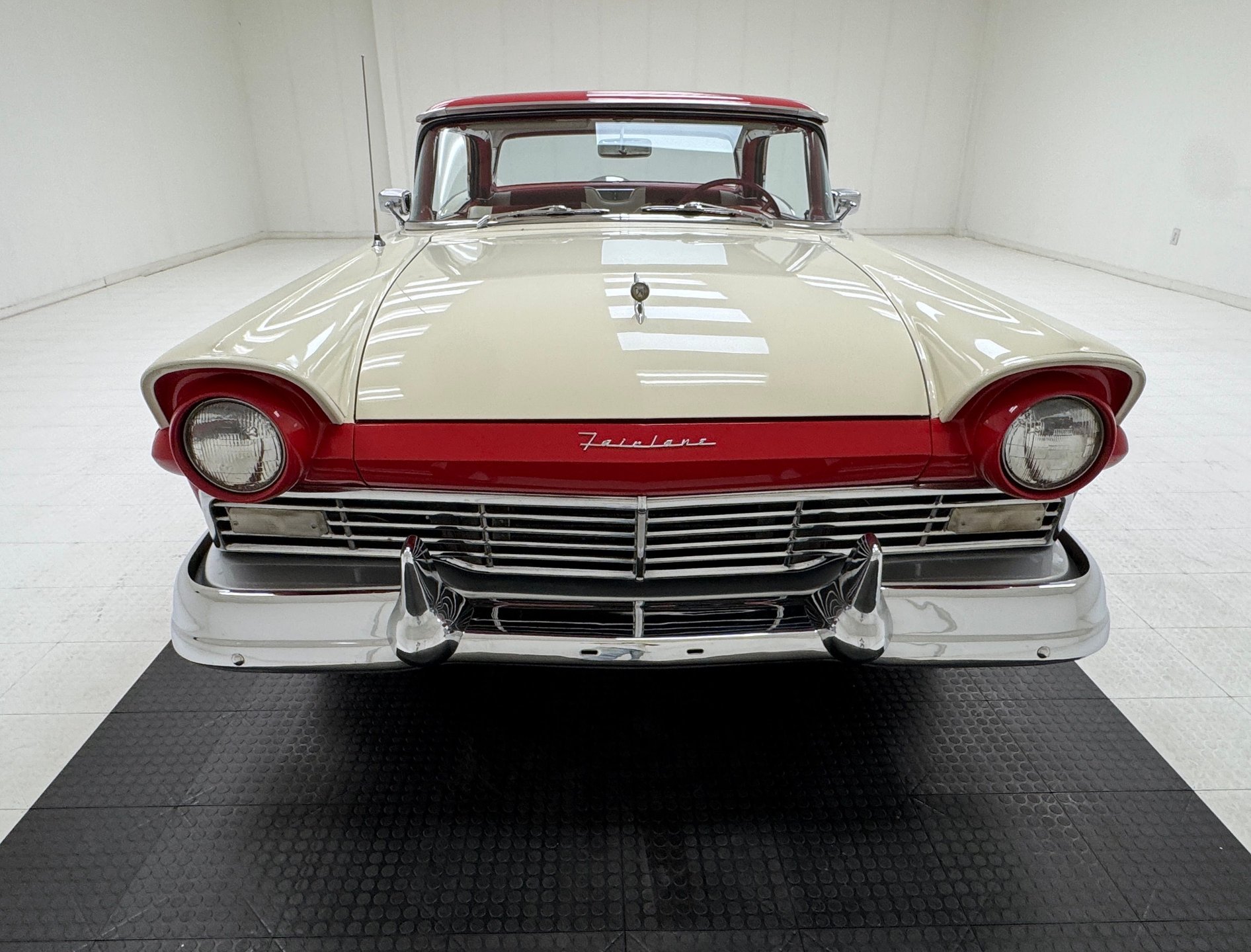 1957 Ford Fairlane - Skyliner, foto 10