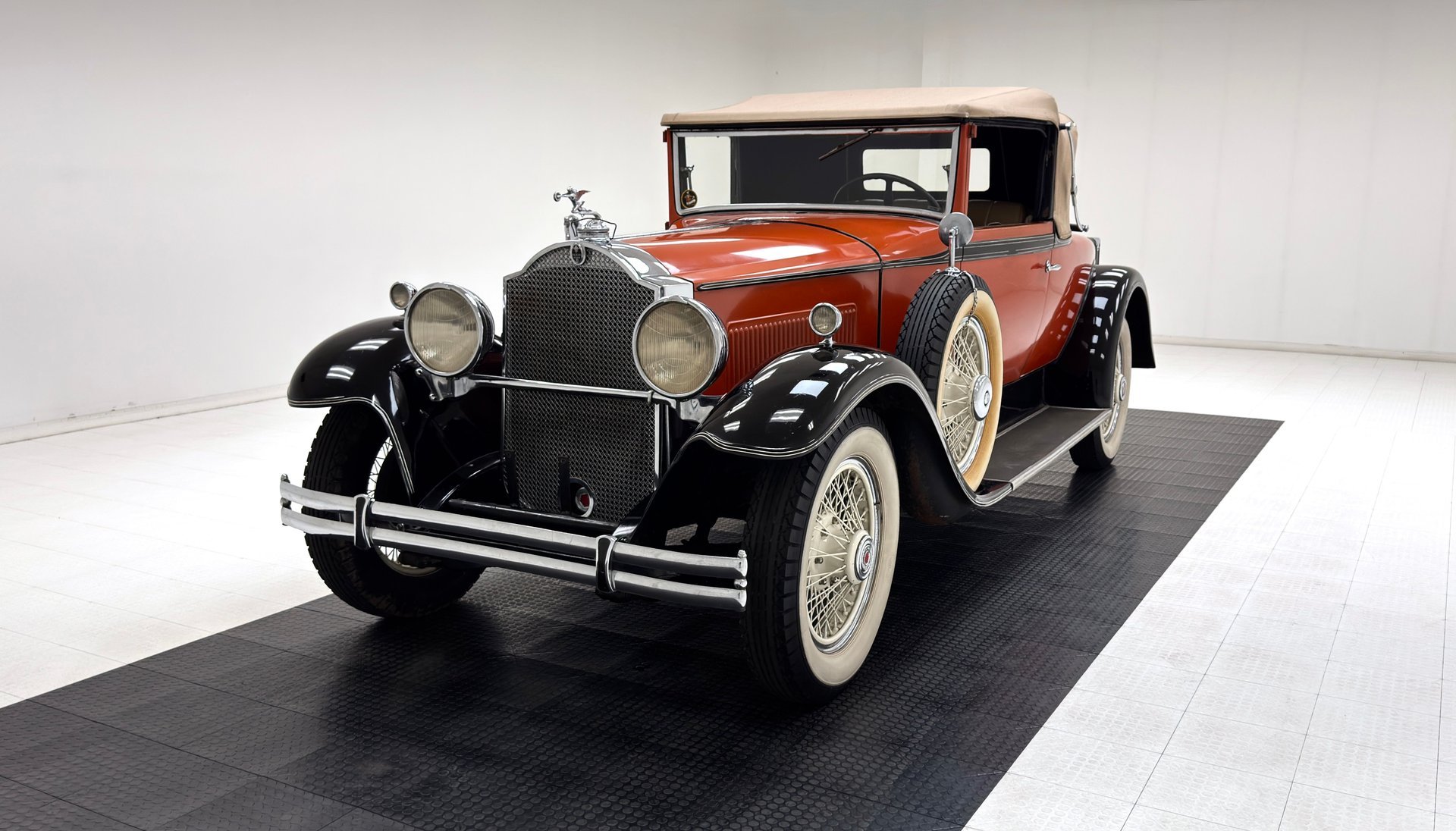 1930 Packard 733 - Standard 8 Series Convertible Coupe, foto 1