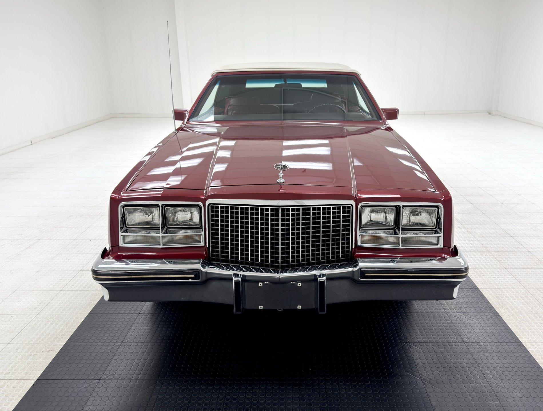1982 Buick Riviera - Convertible, foto 11
