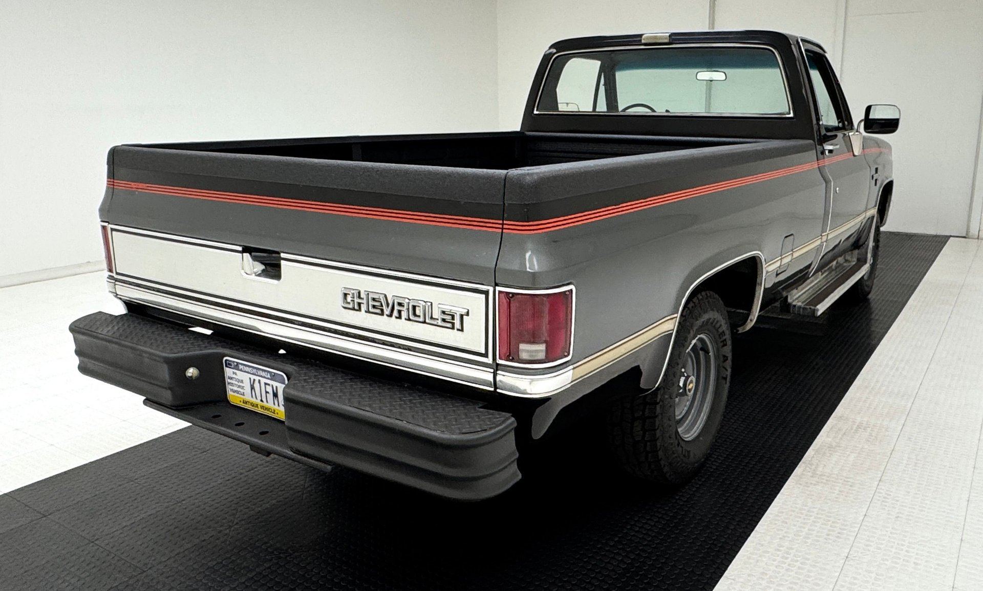 1986 Chevrolet C10 - Silverado 4x2 Long Bed Pickup, foto 5