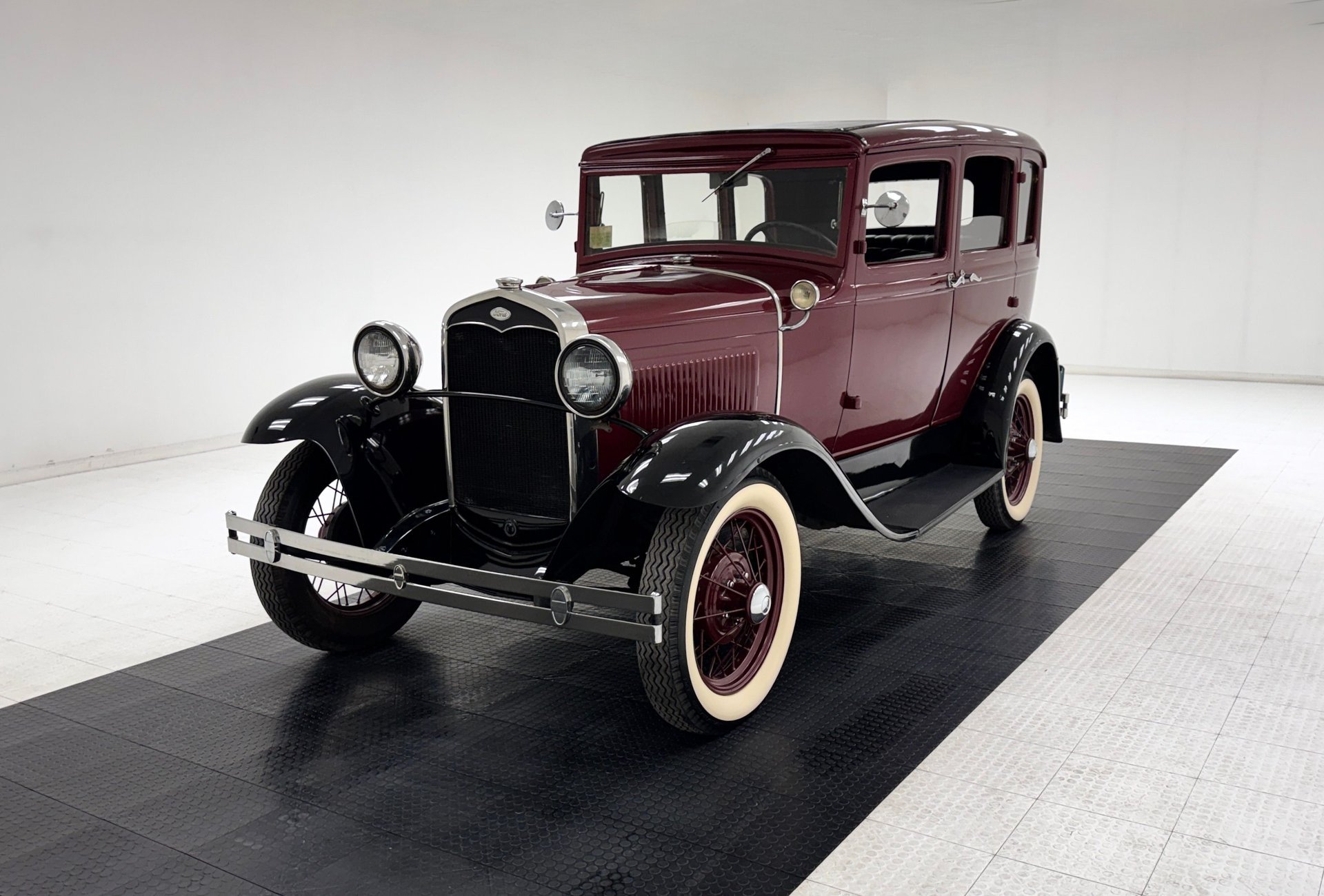 1931 Ford Model A - Fordor Sedan, foto 1