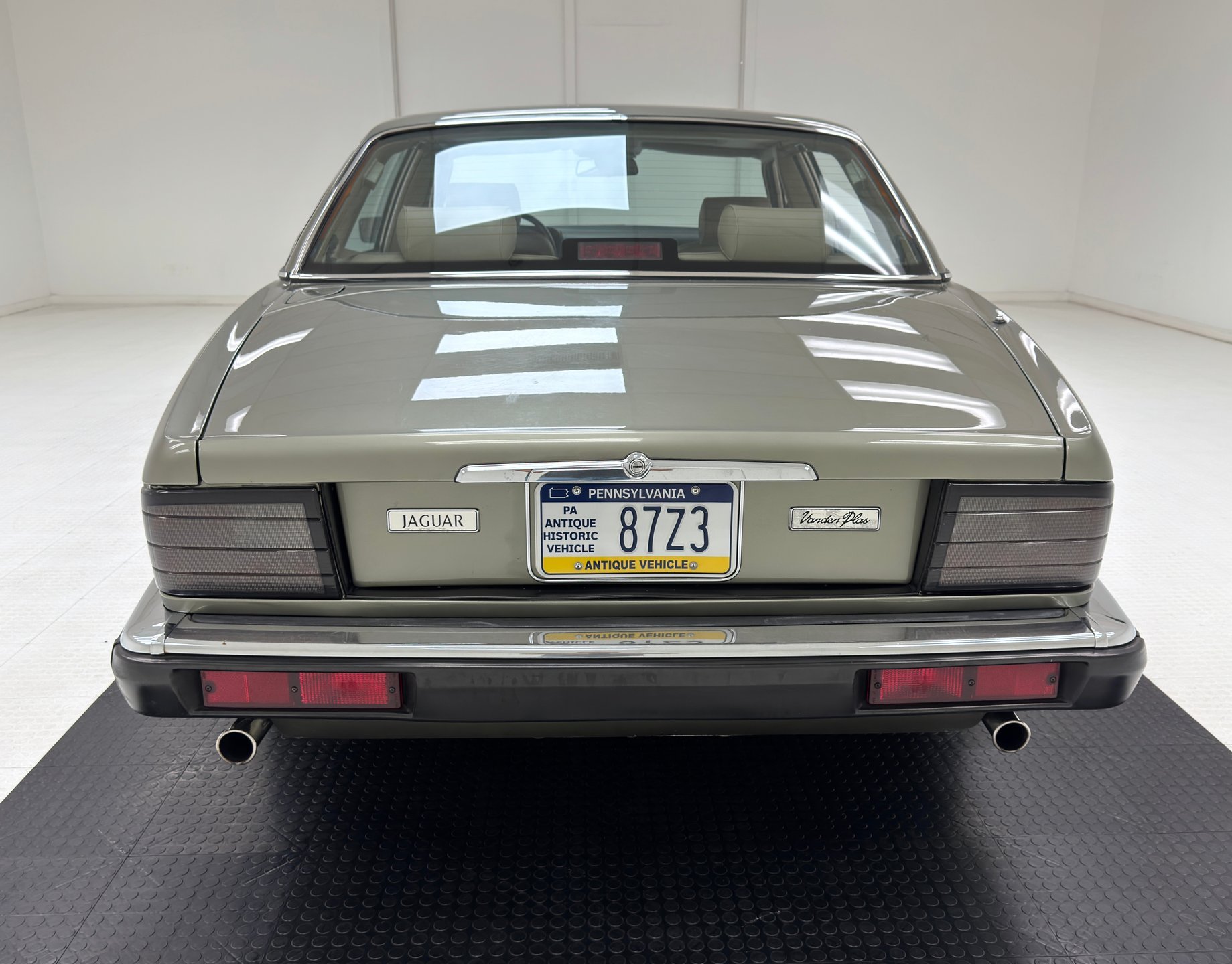1989 Jaguar XJ40 - Vanden Plas 4 Door Saloon, foto 4