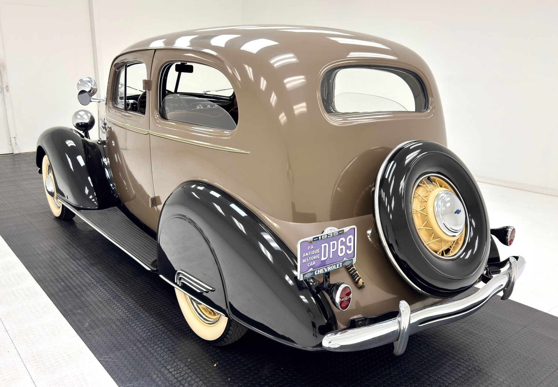 1935 Chevrolet Master - 2 Door Town Sedan, foto 3