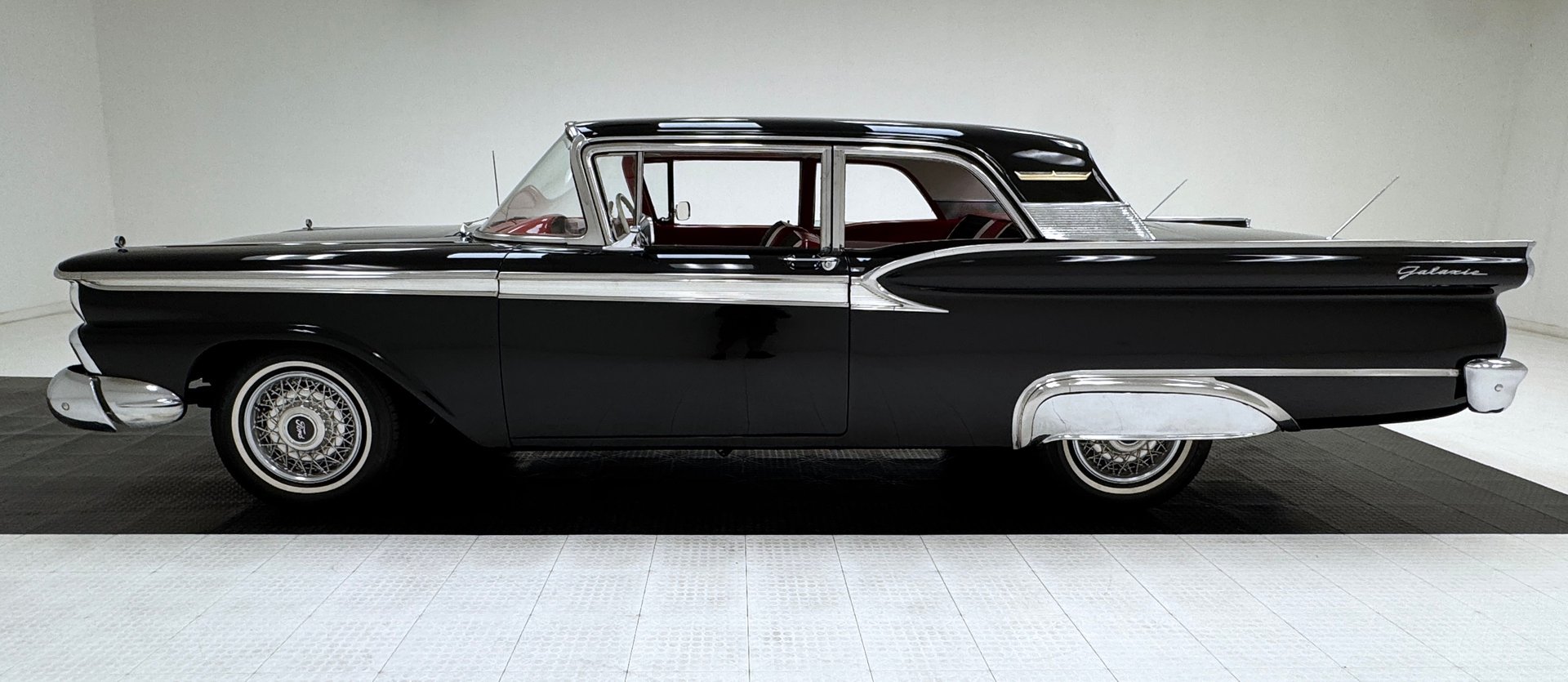 1959 Ford Galaxie - 2 Door Club Sedan, foto 2