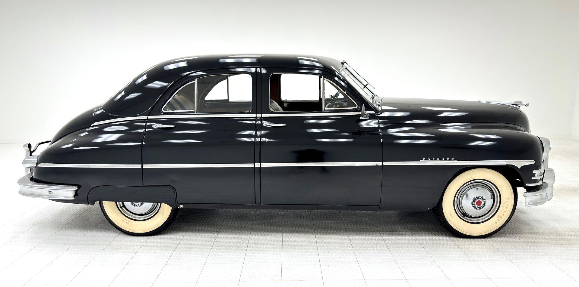1949 Packard Deluxe - 8 Touring Sedan, foto 6