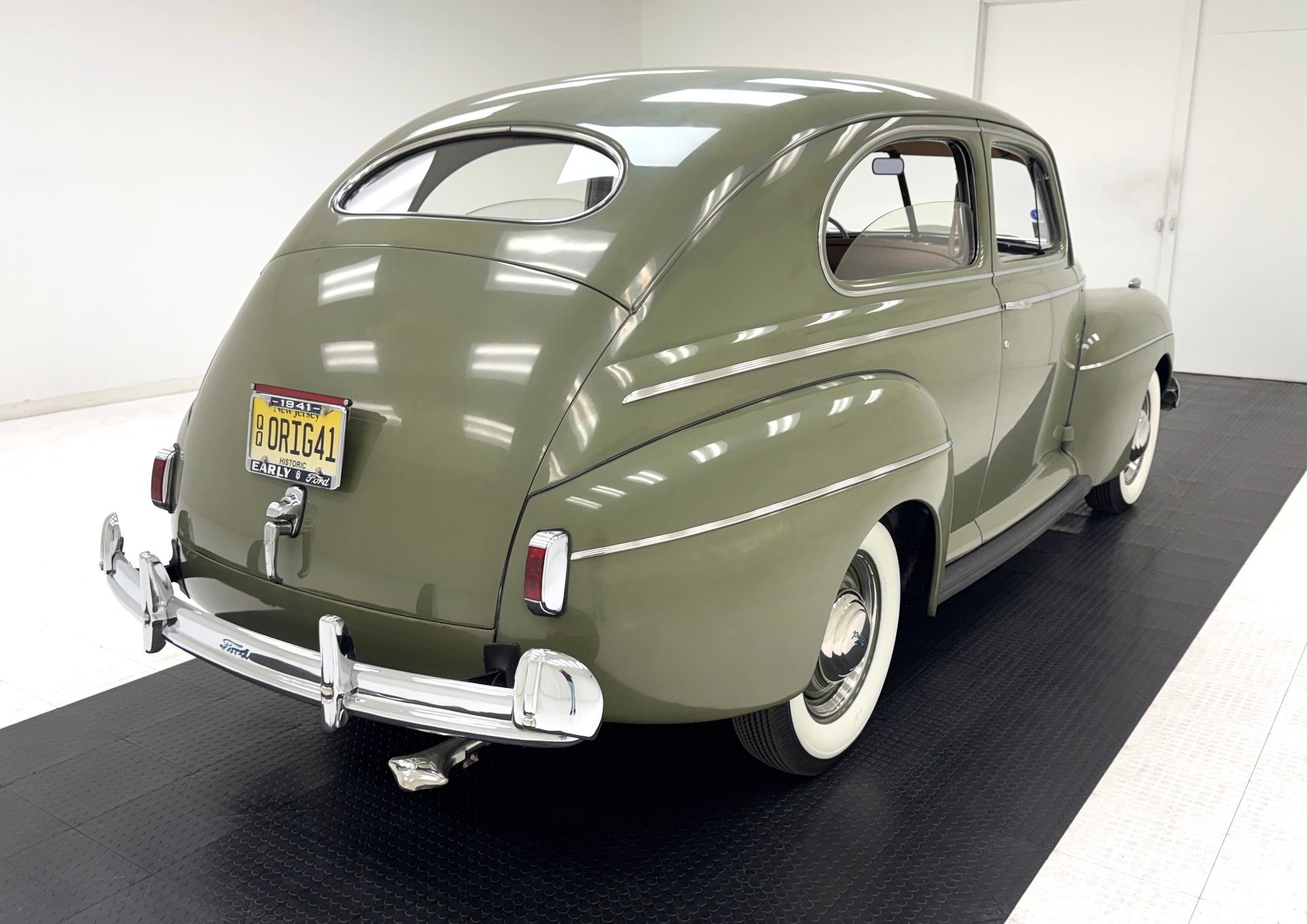 1941 Ford Super Deluxe - Tudor Sedan, foto 5