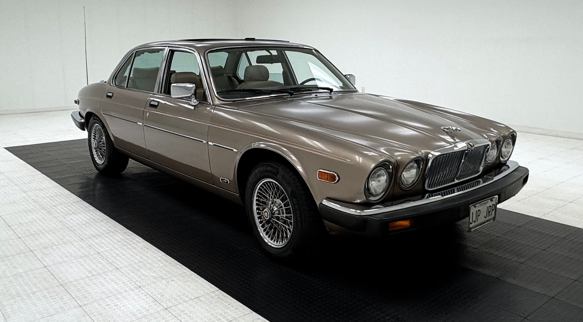 1986 Jaguar XJ6 - Vanden Plas 4 Door Saloon, foto 7