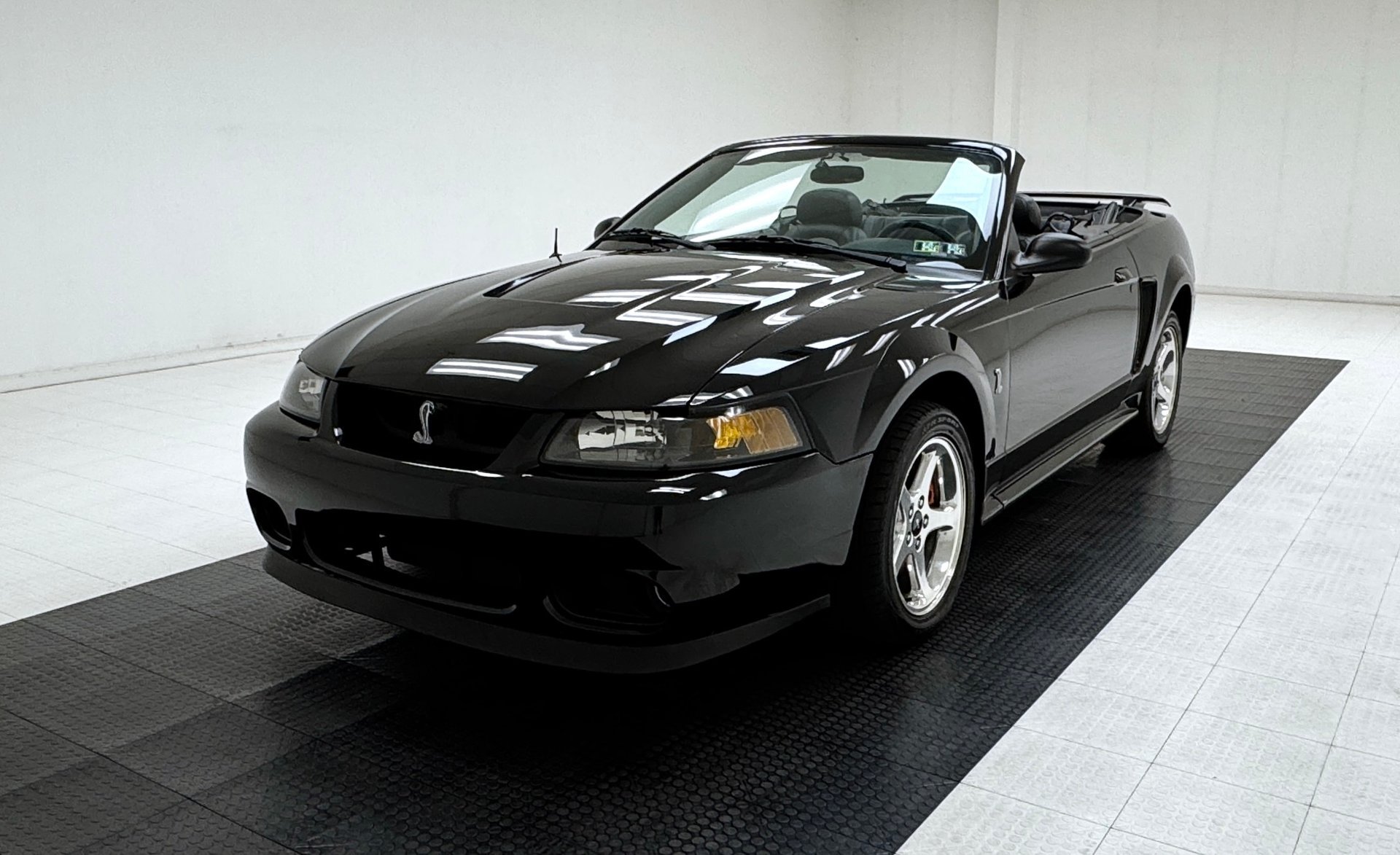 2001 Ford Mustang - Cobra Convertible, foto 2